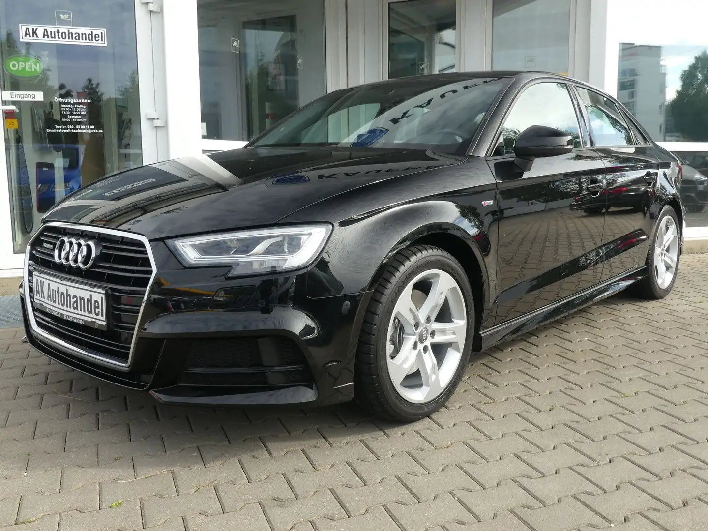Audi A3 Limousine Quattro Sport Vollleder LED Noir - 1
