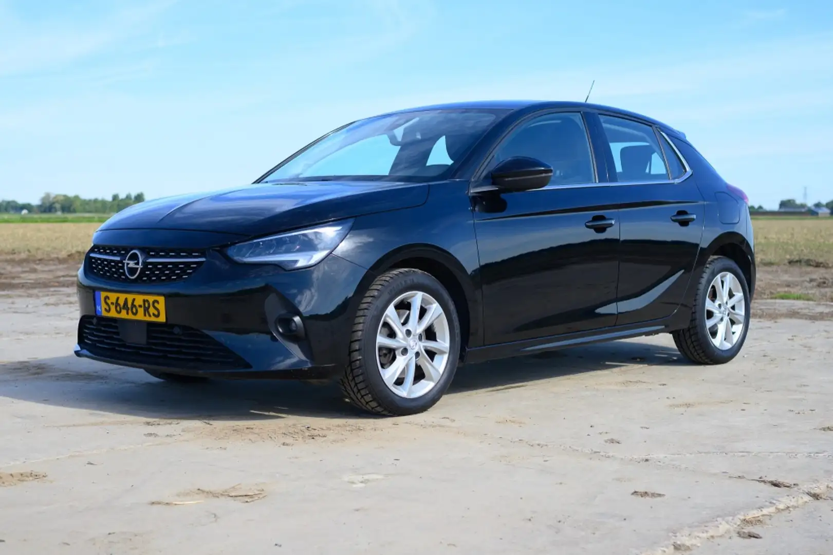 Opel Corsa 1.2 Elegance Noir - 1