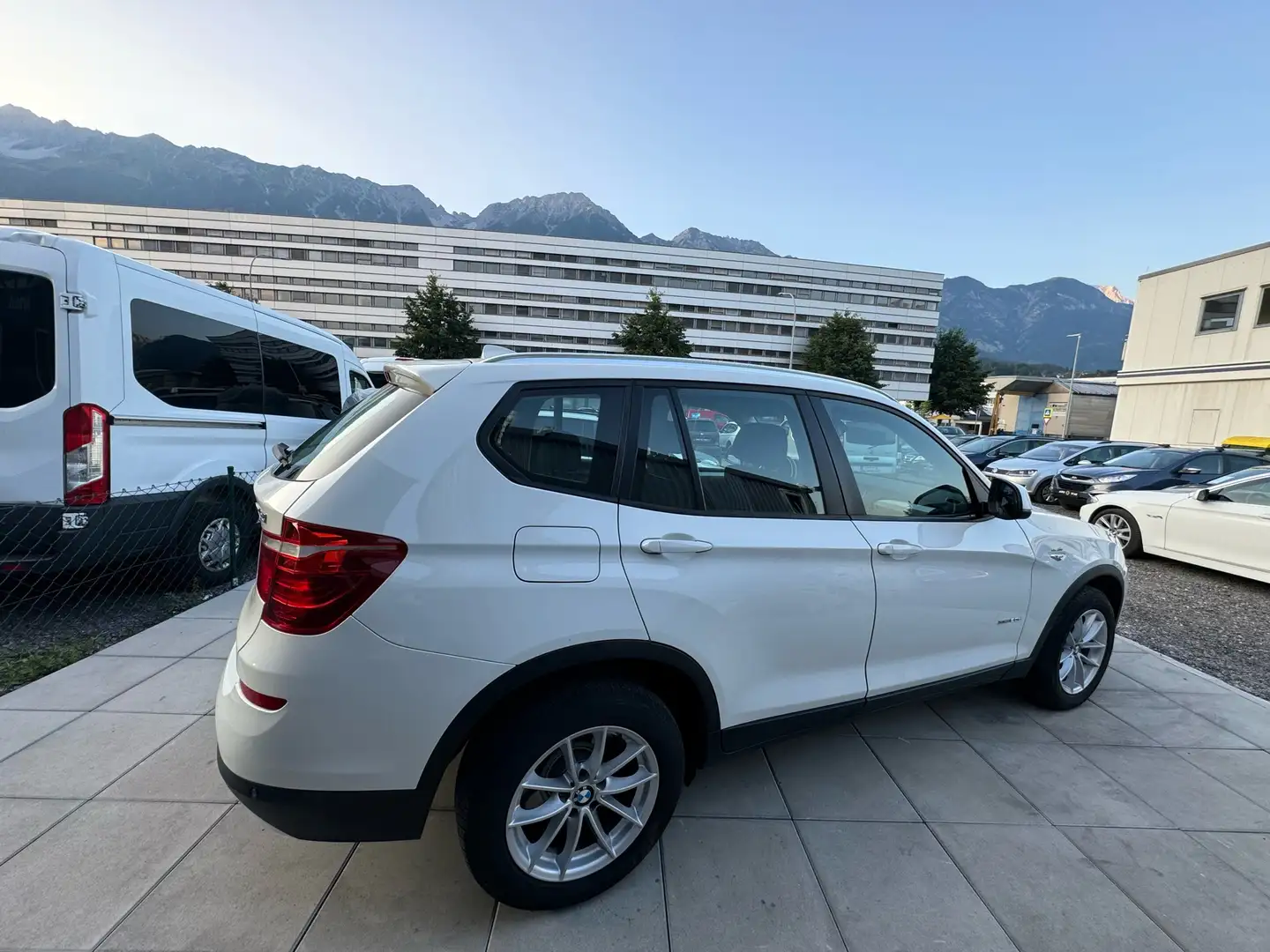 BMW X3 xDrive20d Weiß - 2