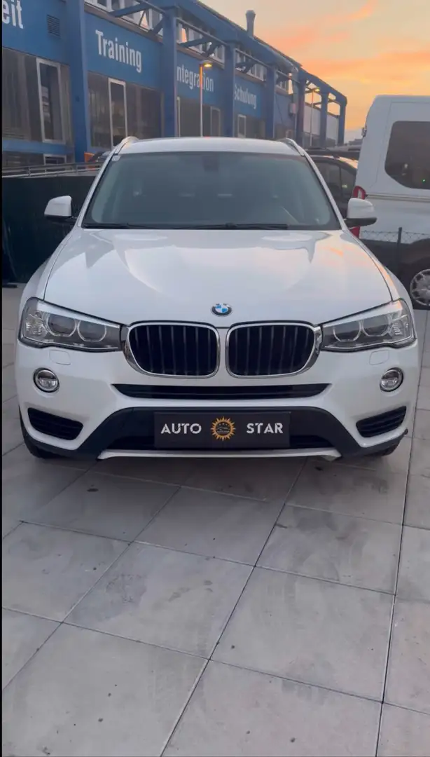 BMW X3 xDrive20d Weiß - 1