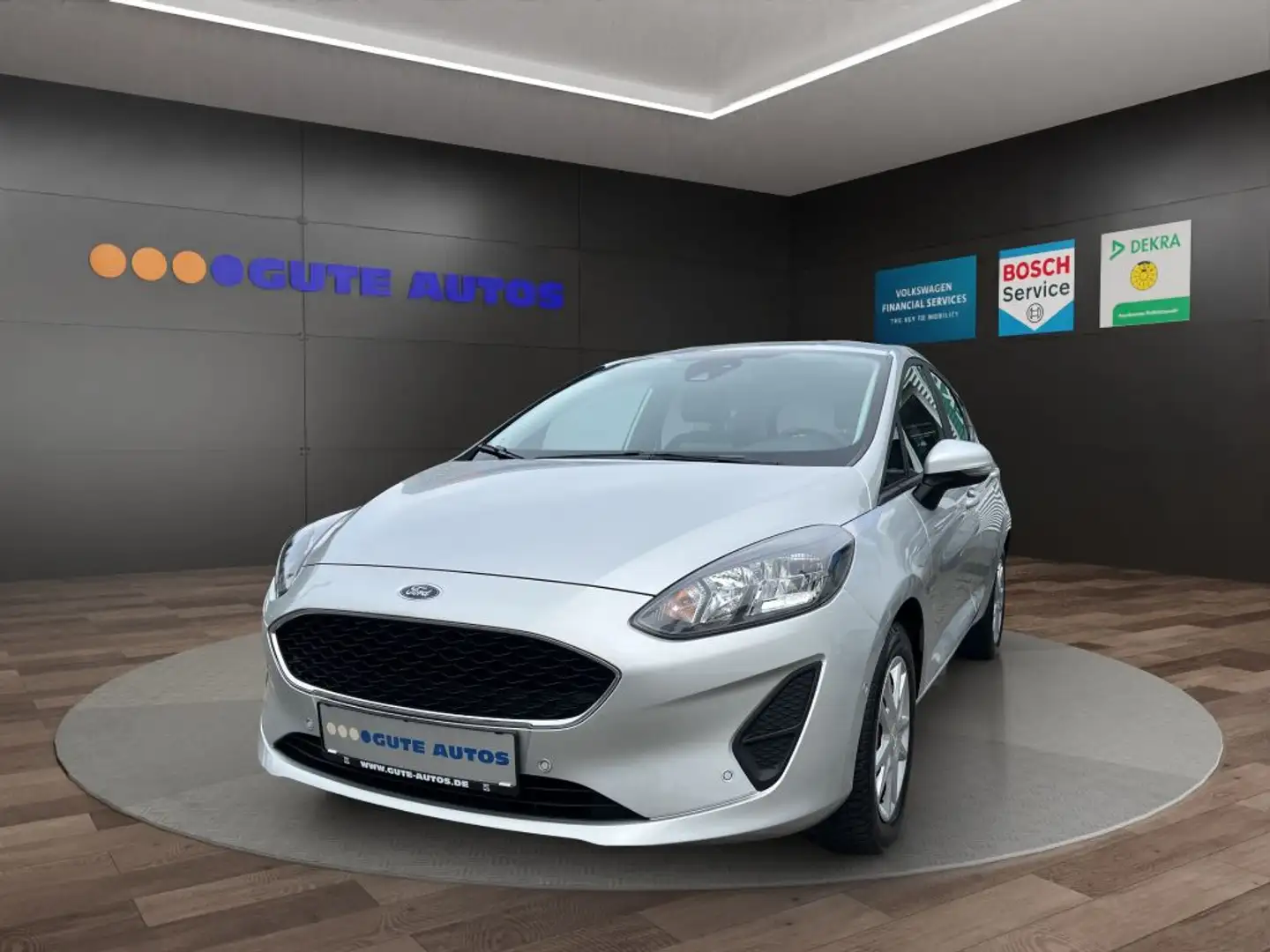 Ford Fiesta Fiesta 1.1 COOL&CONNECT *NAVI*PDC* Silber - 1
