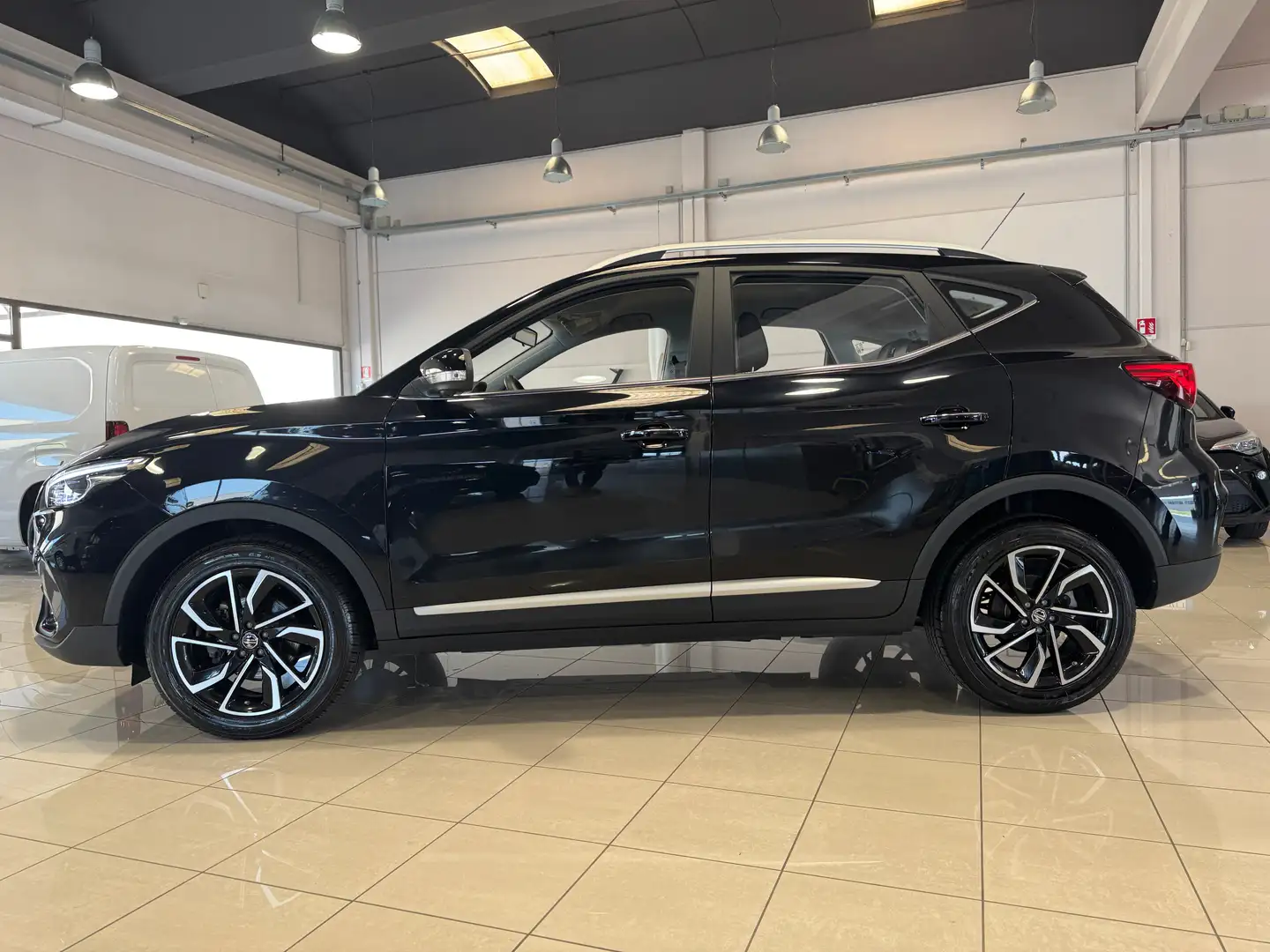 MG ZS 1.5 VTi-Tech Luxury FULL LED PELLE SOLO 21.000 KM! Nero - 2