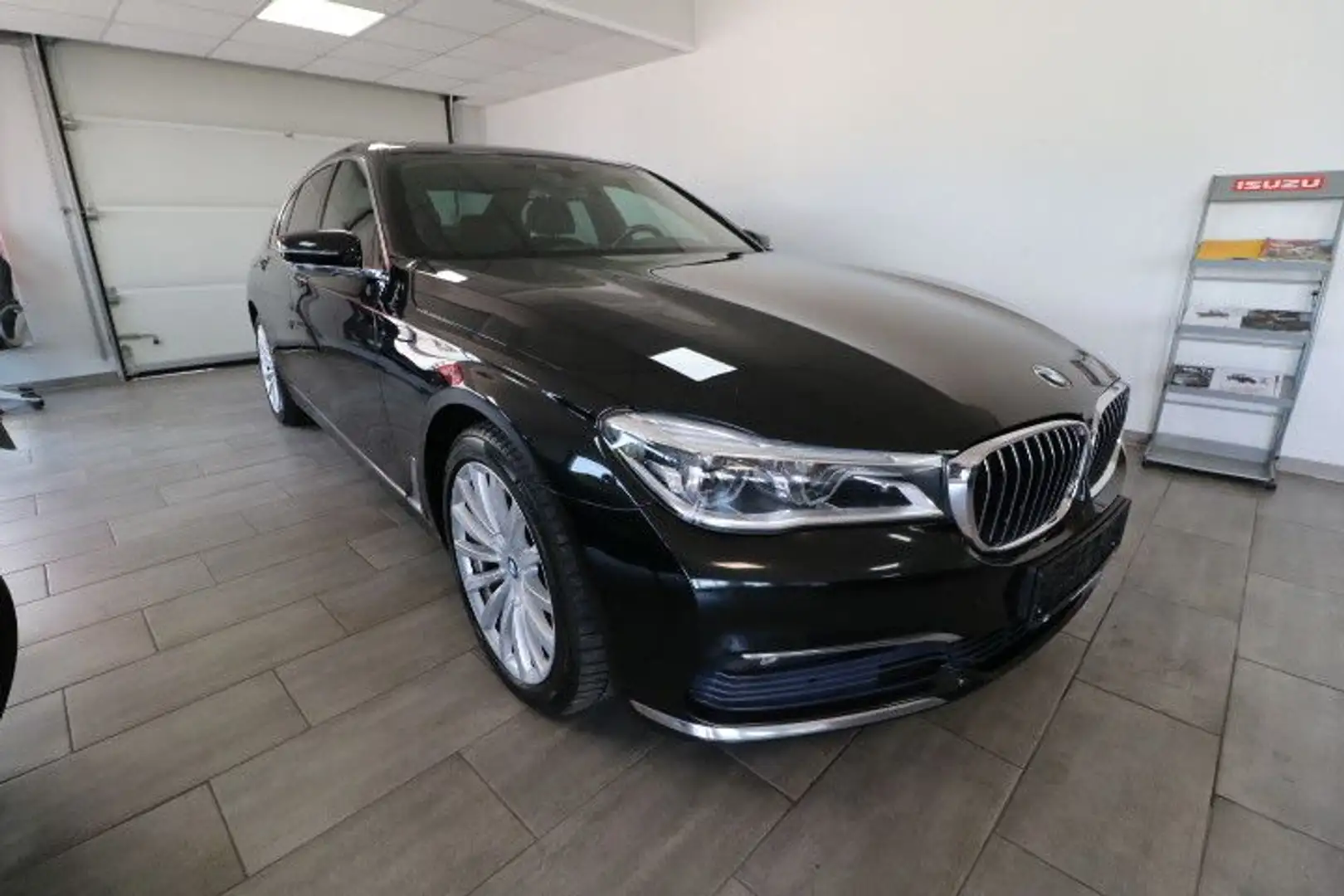 BMW 730 d Baureihe G11, HUD, gepflegt, Massage Sitze Noir - 1