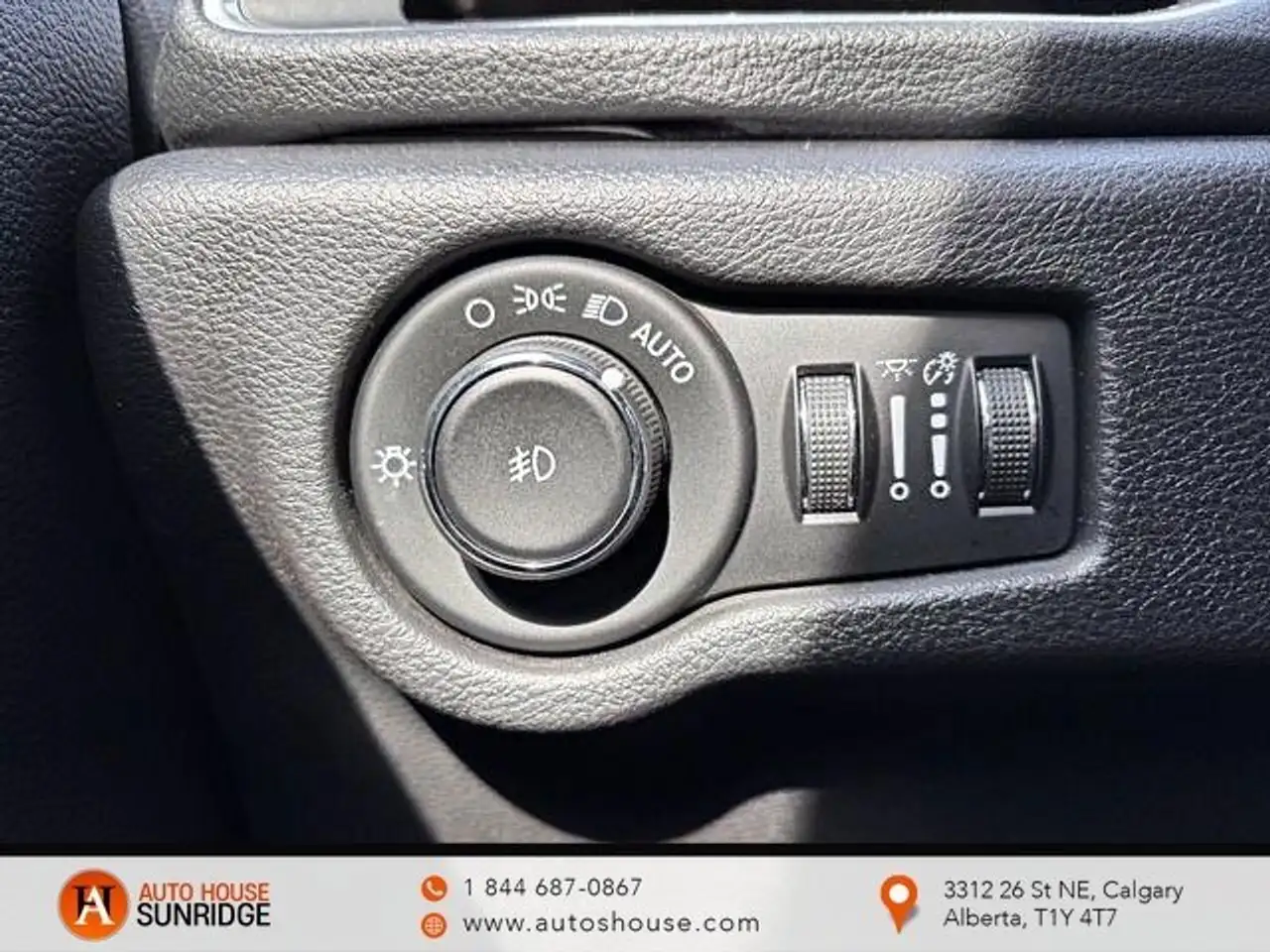 Chrysler Pacifica снимка Chrysler Pacifica