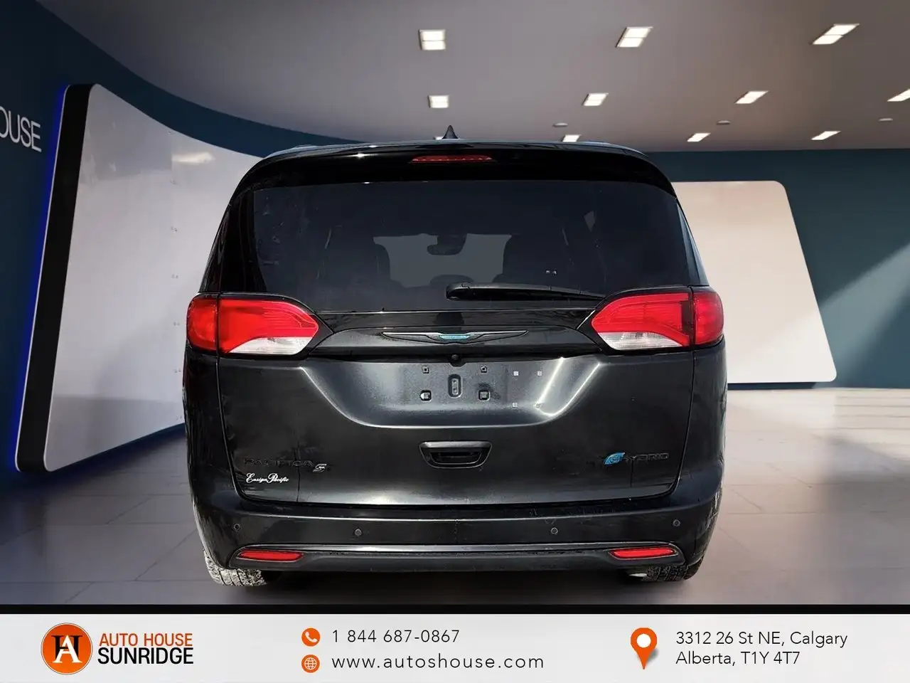 Chrysler Pacifica снимка Chrysler Pacifica