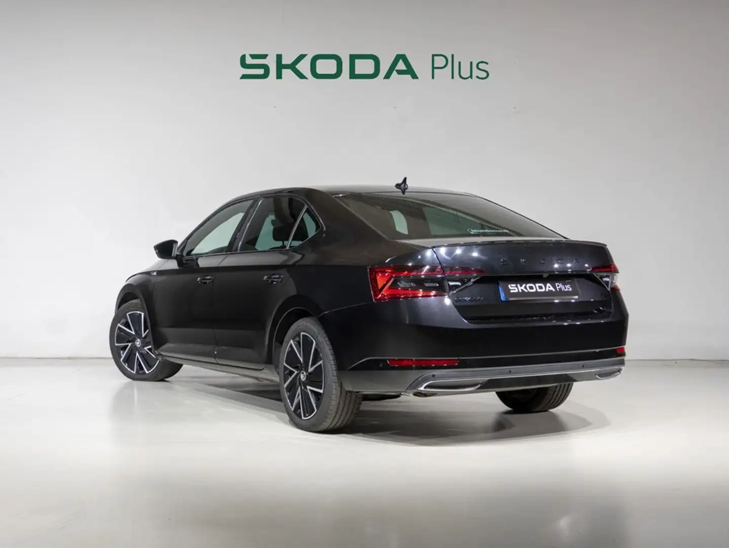 Skoda Superb 1.4 TSI PHEV DSG SPORTLINE 5P Negro - 2