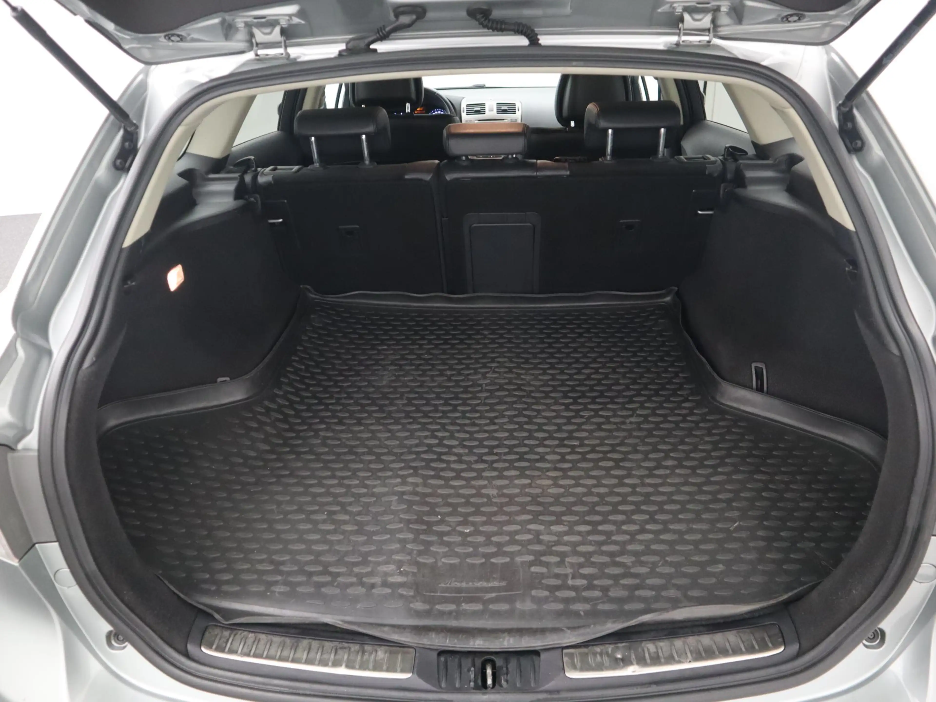 Toyota Avensis Wagon 2.0 D-4D Dynamic Business TREKHAAK / CAMERA — photo 39