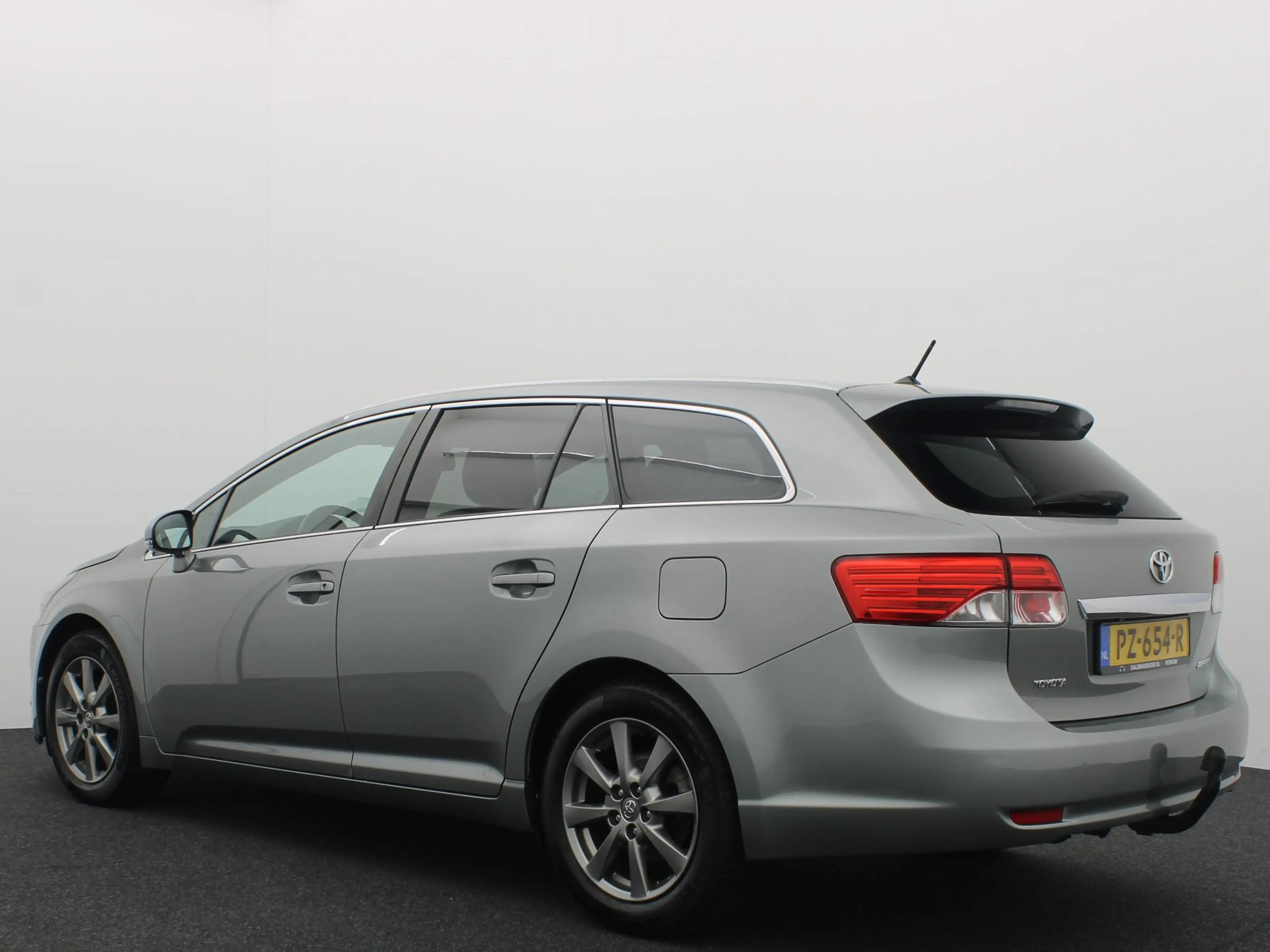 Toyota Avensis Wagon 2.0 D-4D Dynamic Business TREKHAAK / CAMERA — photo 3
