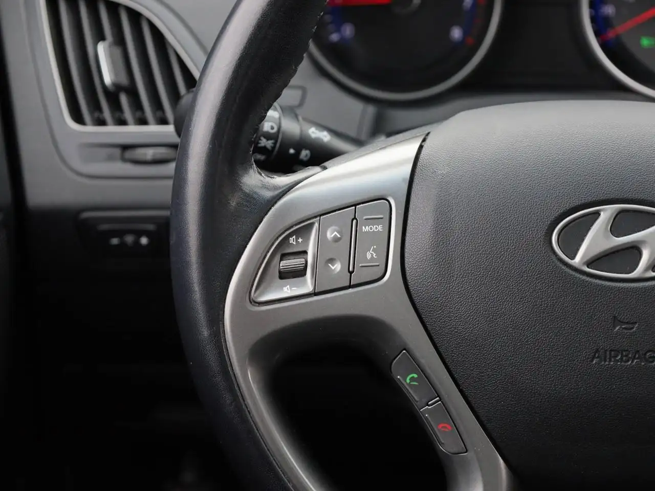 Hyundai TUCSON снимка Hyundai TUCSON