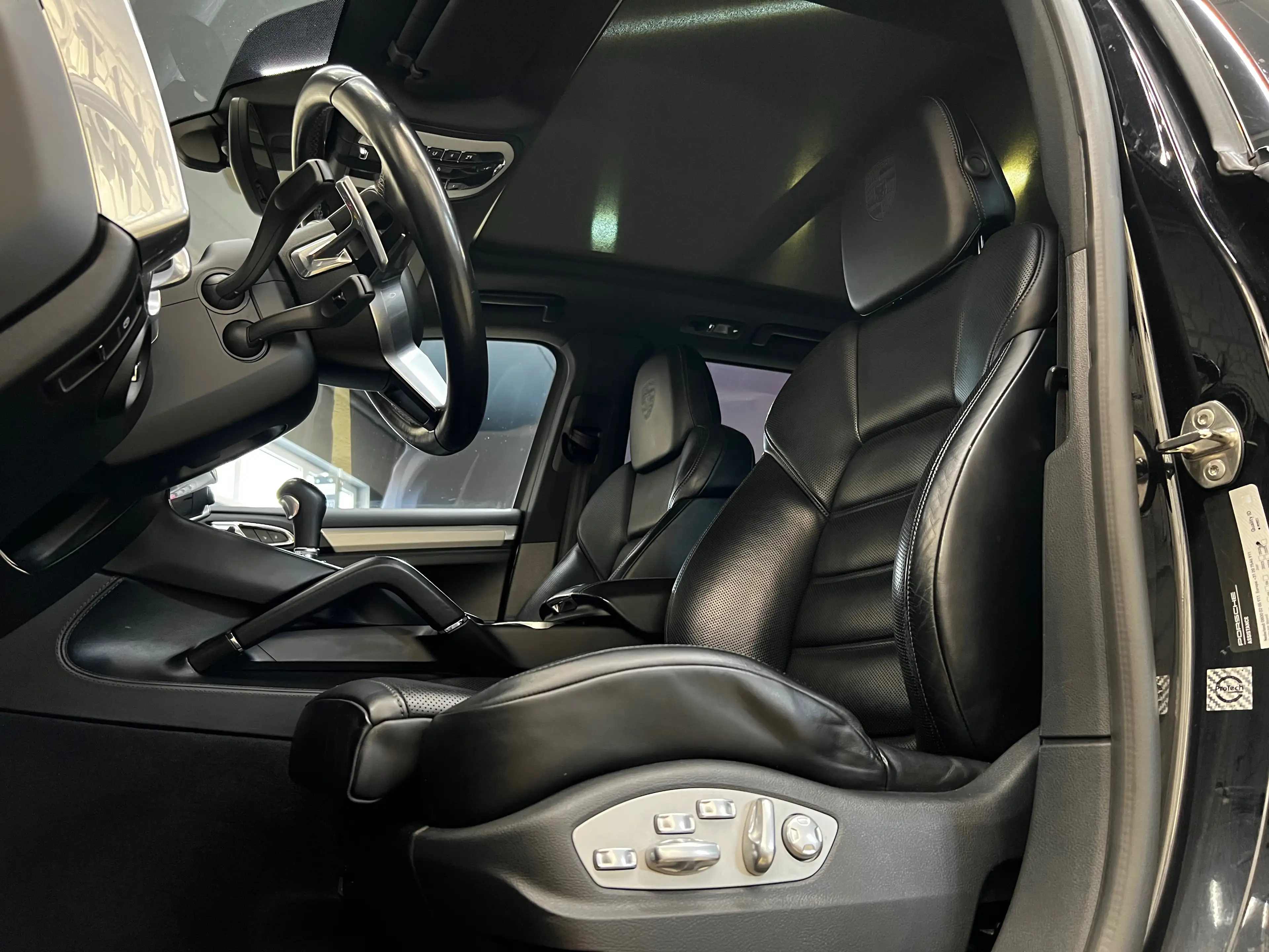Porsche Cayenne S E-Hybrid Platinum Edition*360*BOSE*PANO/SCHIEBE* — photo 14