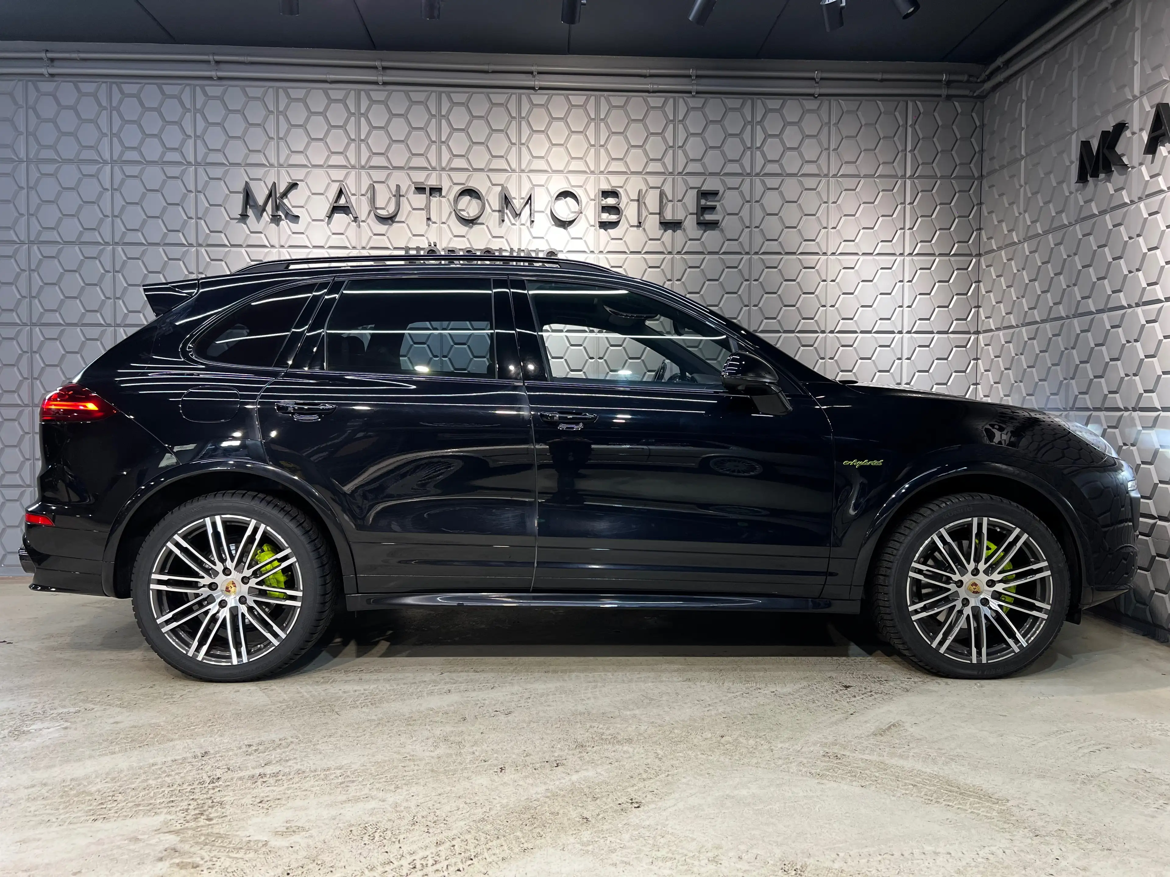 Porsche Cayenne S E-Hybrid Platinum Edition*360*BOSE*PANO/SCHIEBE* — photo 7