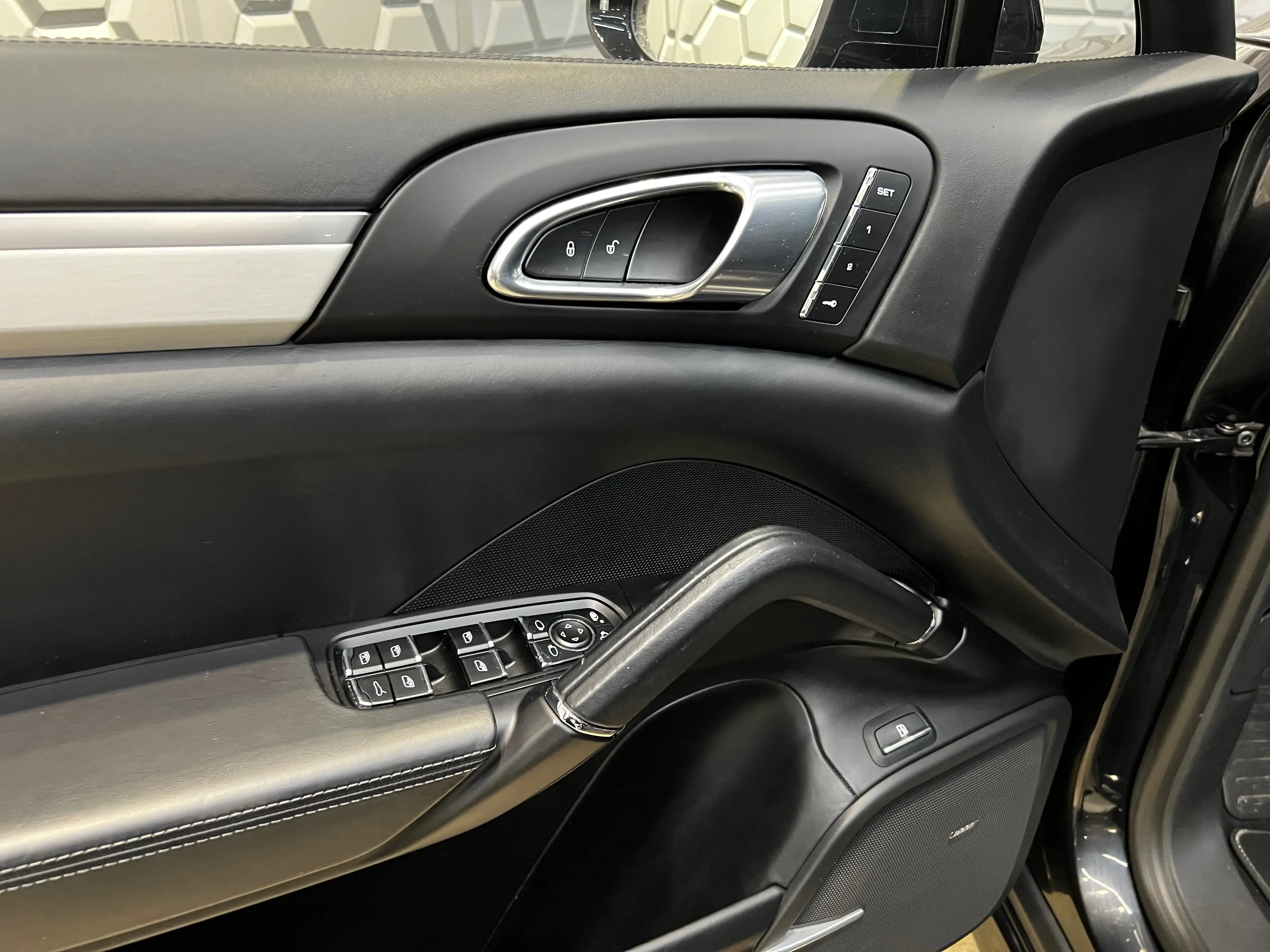 Porsche Cayenne S E-Hybrid Platinum Edition*360*BOSE*PANO/SCHIEBE* — photo 12