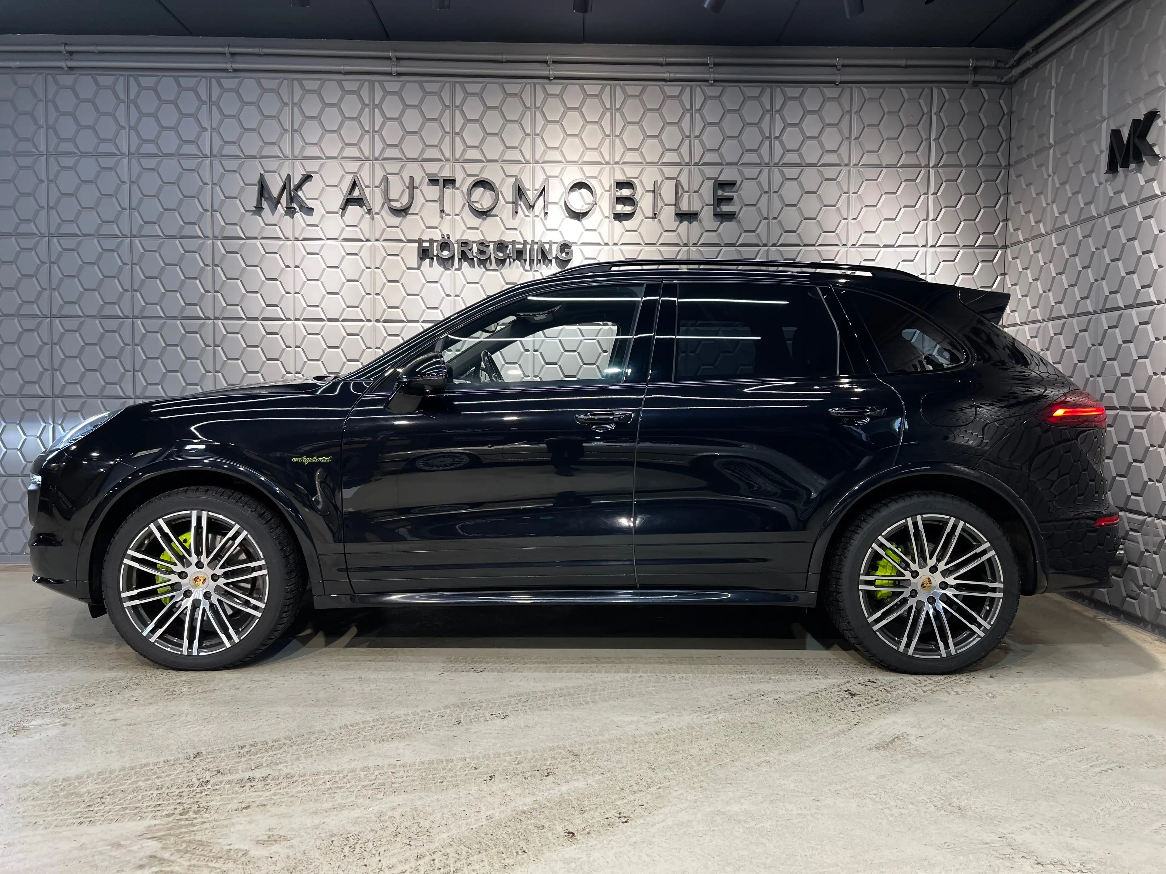 Porsche Cayenne S E-Hybrid Platinum Edition*360*BOSE*PANO/SCHIEBE* — photo 5