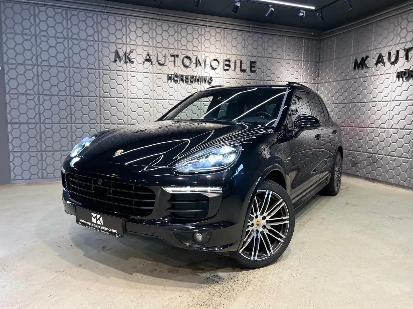 Porsche Cayenne S E-Hybrid Platinum Edition*360*BOSE*PANO/SCHIEBE* Schwarz - 1