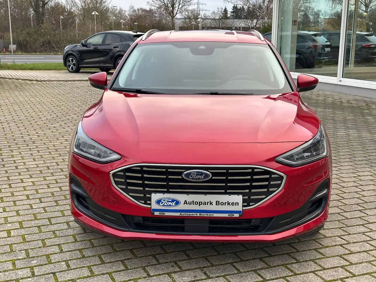 Ford Focus Turnier Titanium Winter Paket LED Kamera Rot - 2