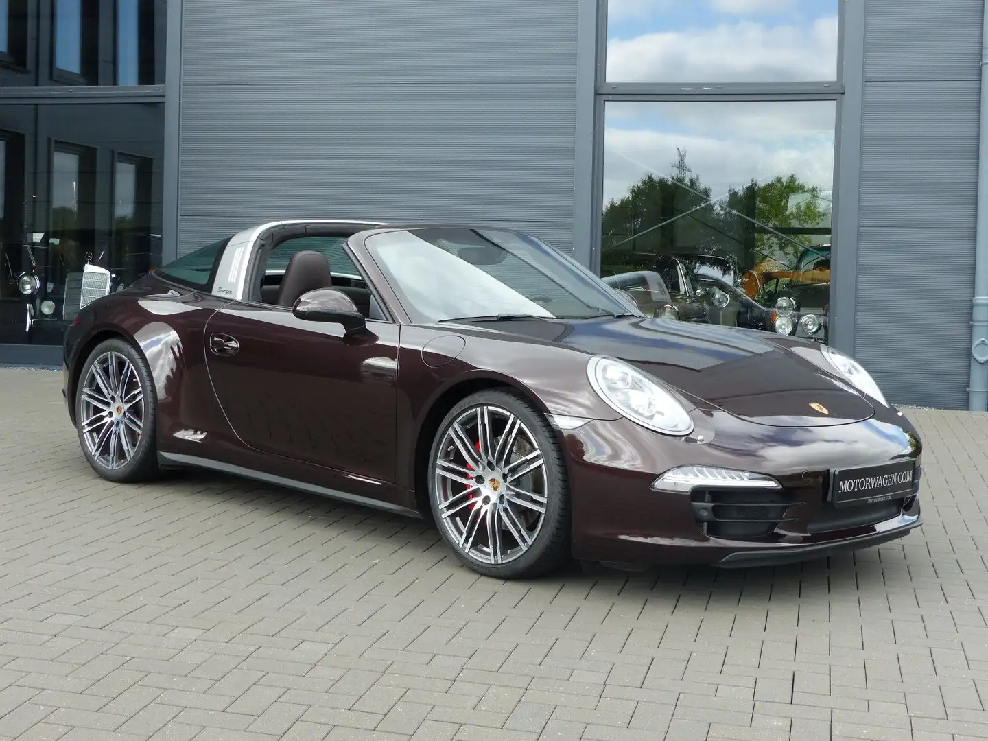 Porsche 991 .1 Targa 4 S Braun - 1
