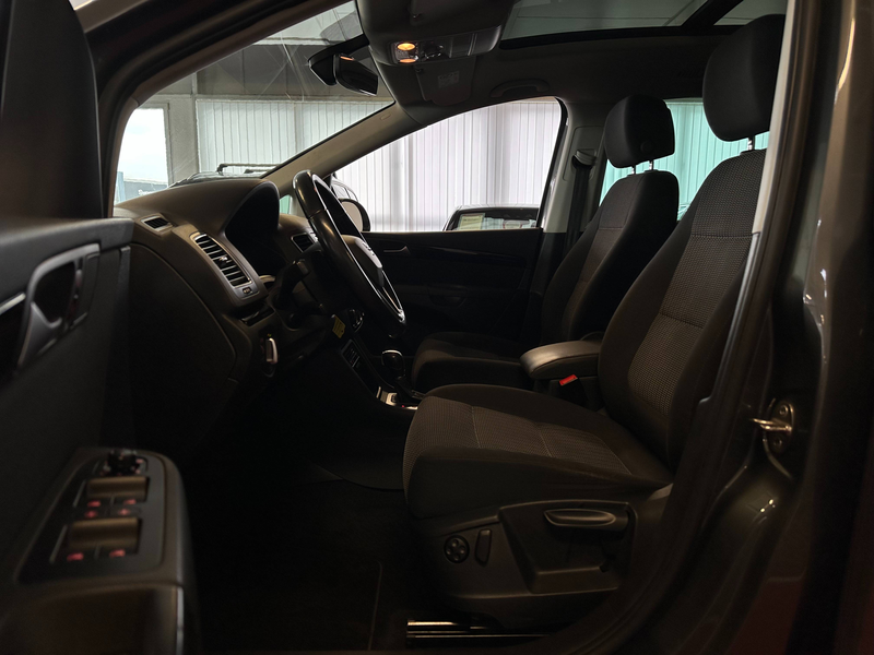 SEAT Alhambra 20th Anniversary 4Drive — photo 8