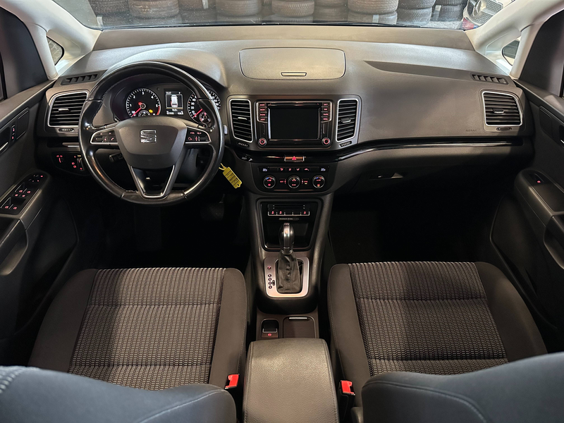 SEAT Alhambra 20th Anniversary 4Drive — photo 9