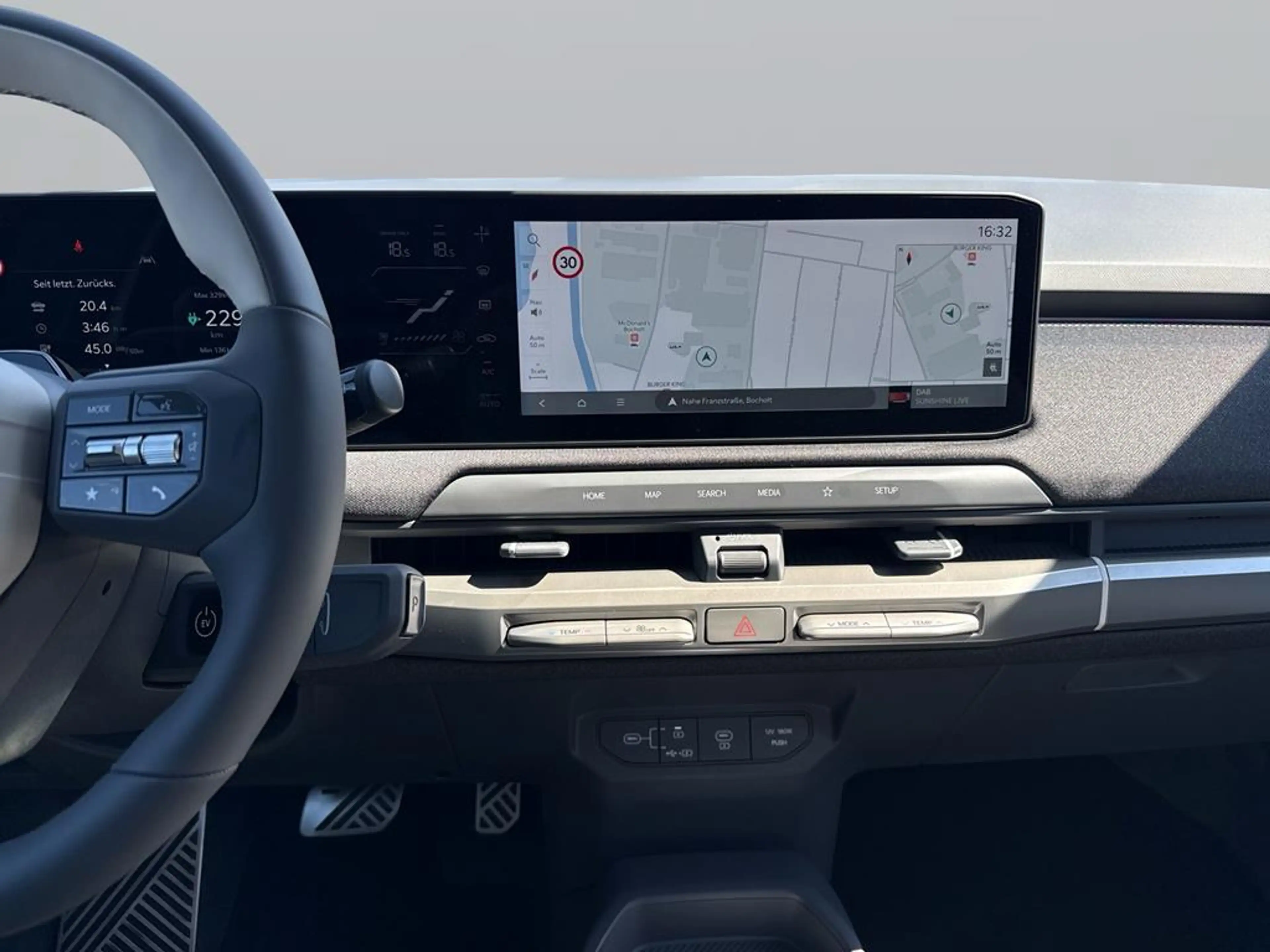 Kia EV3 81.4 GTL DWP COMT — photo 14