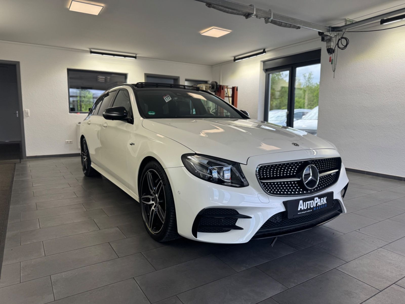 Mercedes-Benz E 53 AMG T-Modell 4Matic+ *Distronic*AHK*Pano* — photo 3