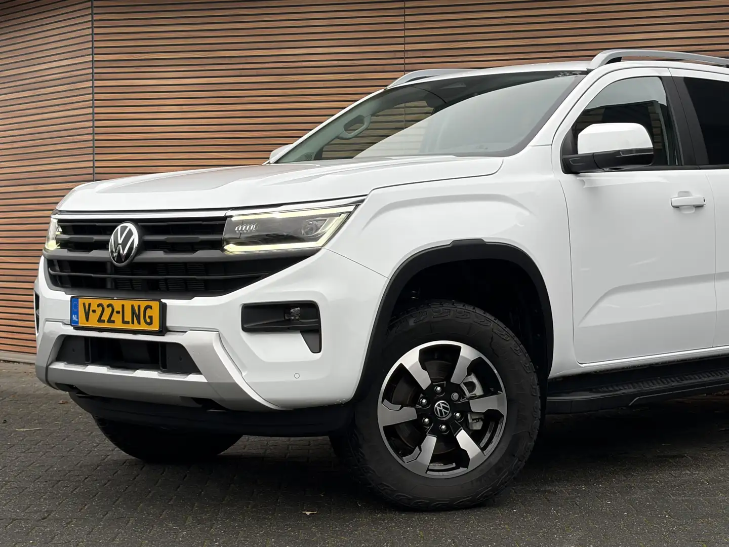 Volkswagen Amarok live 4Motion Assist Pack 4 / Navi / Carplay / Adap Weiß - 2