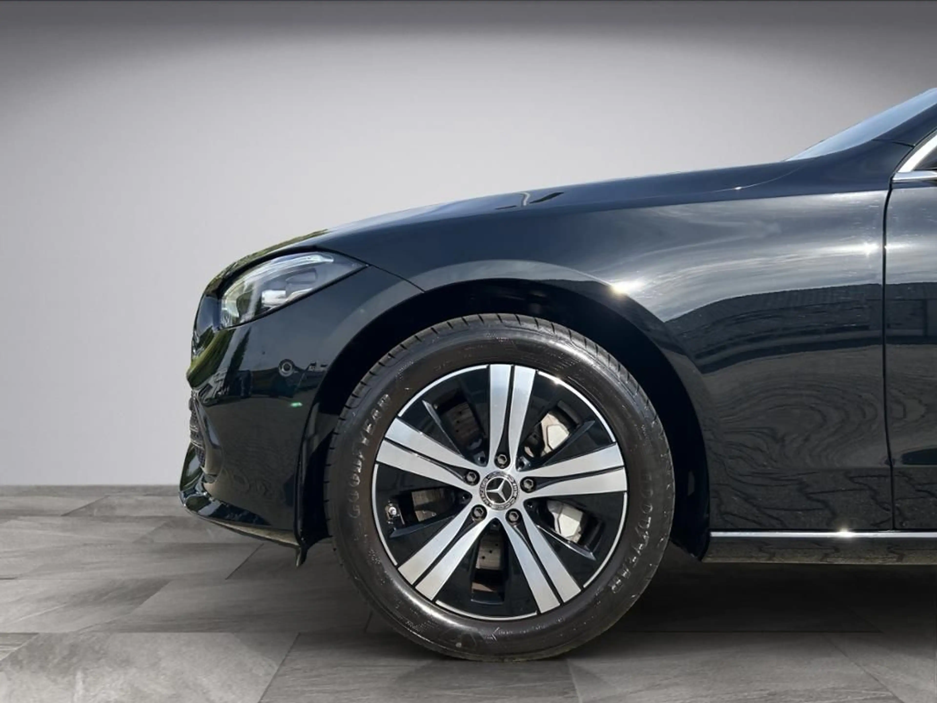 Mercedes-Benz C 300 e T *AHK*DISTRONIC*360°*LED* — photo 14