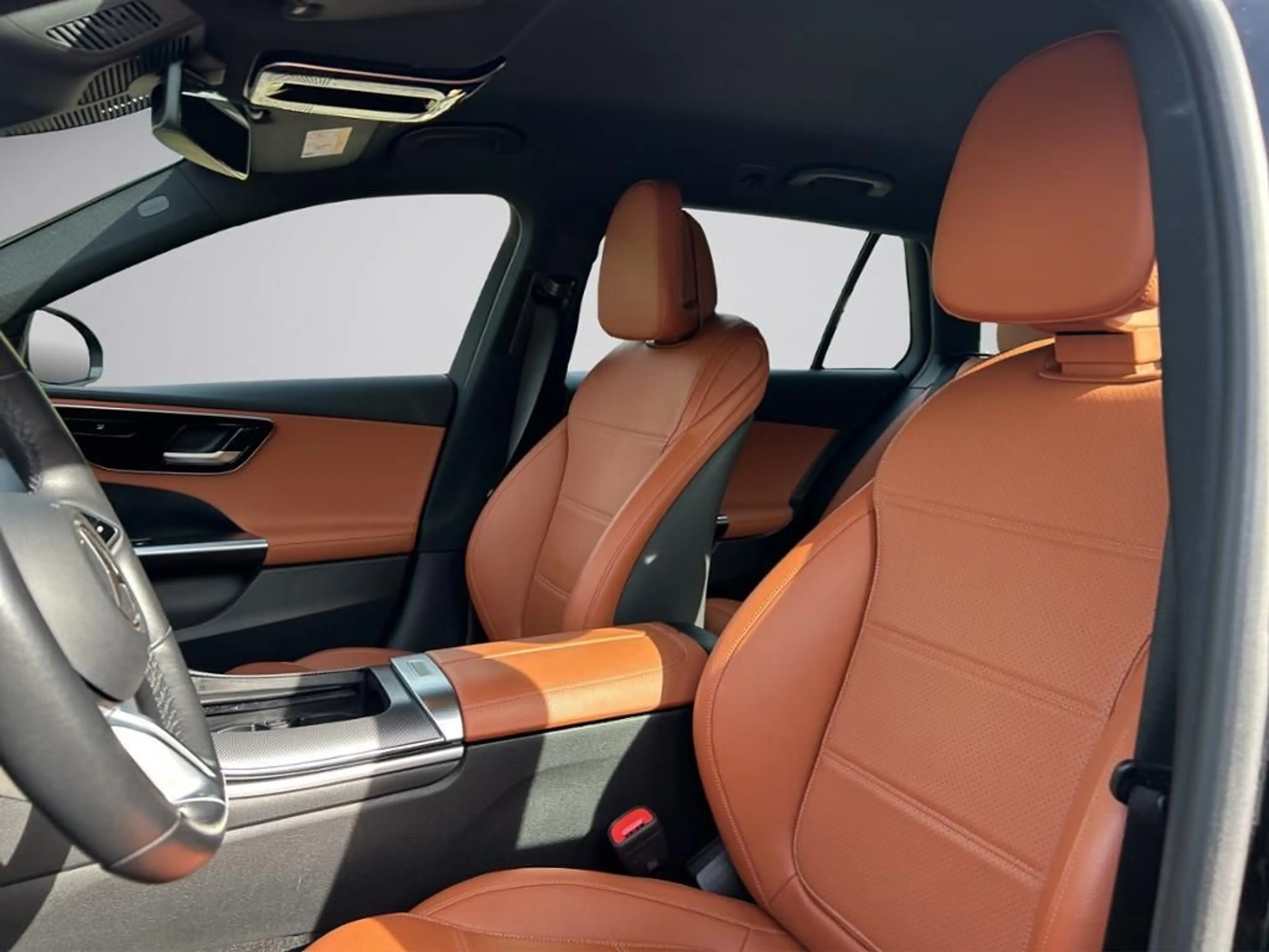Mercedes-Benz C 300 e T *AHK*DISTRONIC*360°*LED* — photo 4