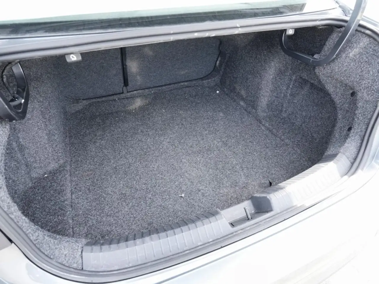 Volkswagen Jetta снимка Volkswagen Jetta
