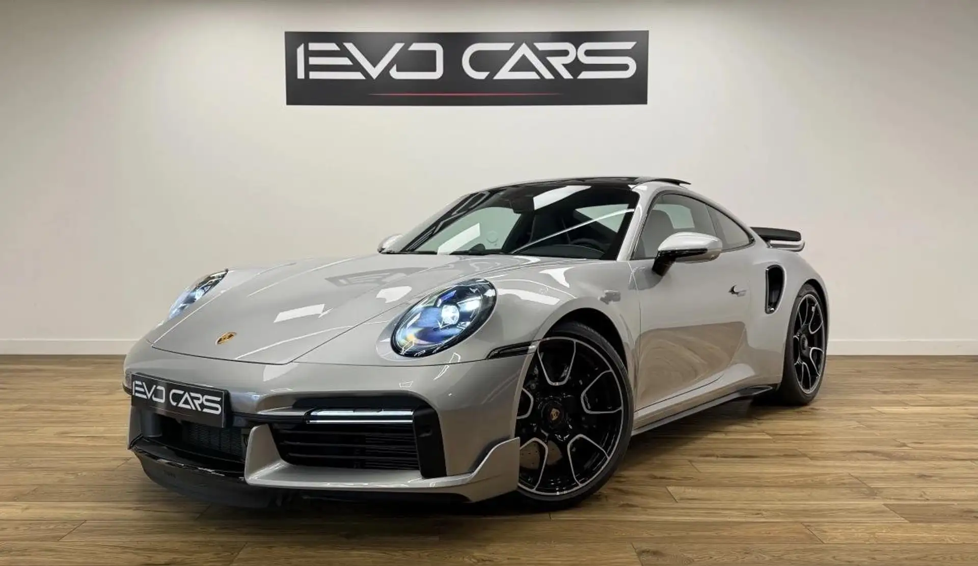포르쉐 911 Turbo S Coupe 2024 회색 사진 1