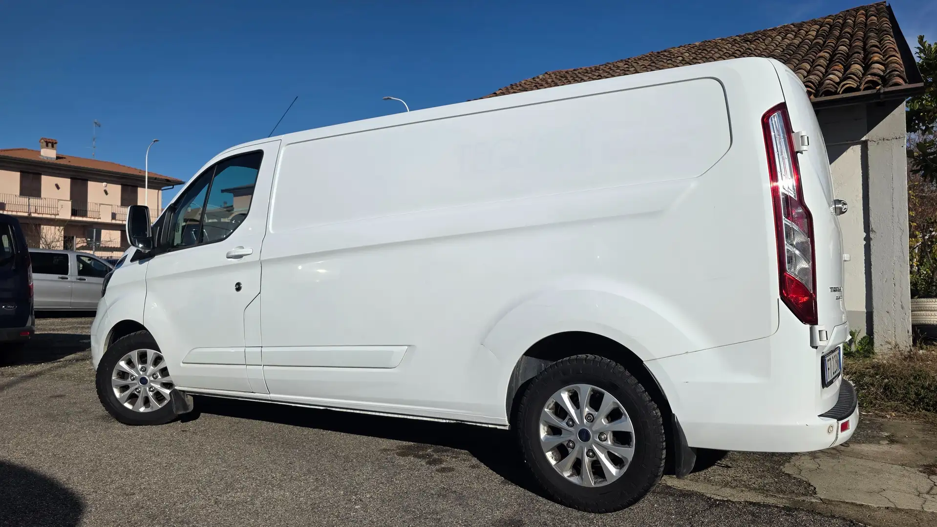 Ford Transit Custom 300 2.0 TDCi 170 PL Titanium automatico Bianco - 2