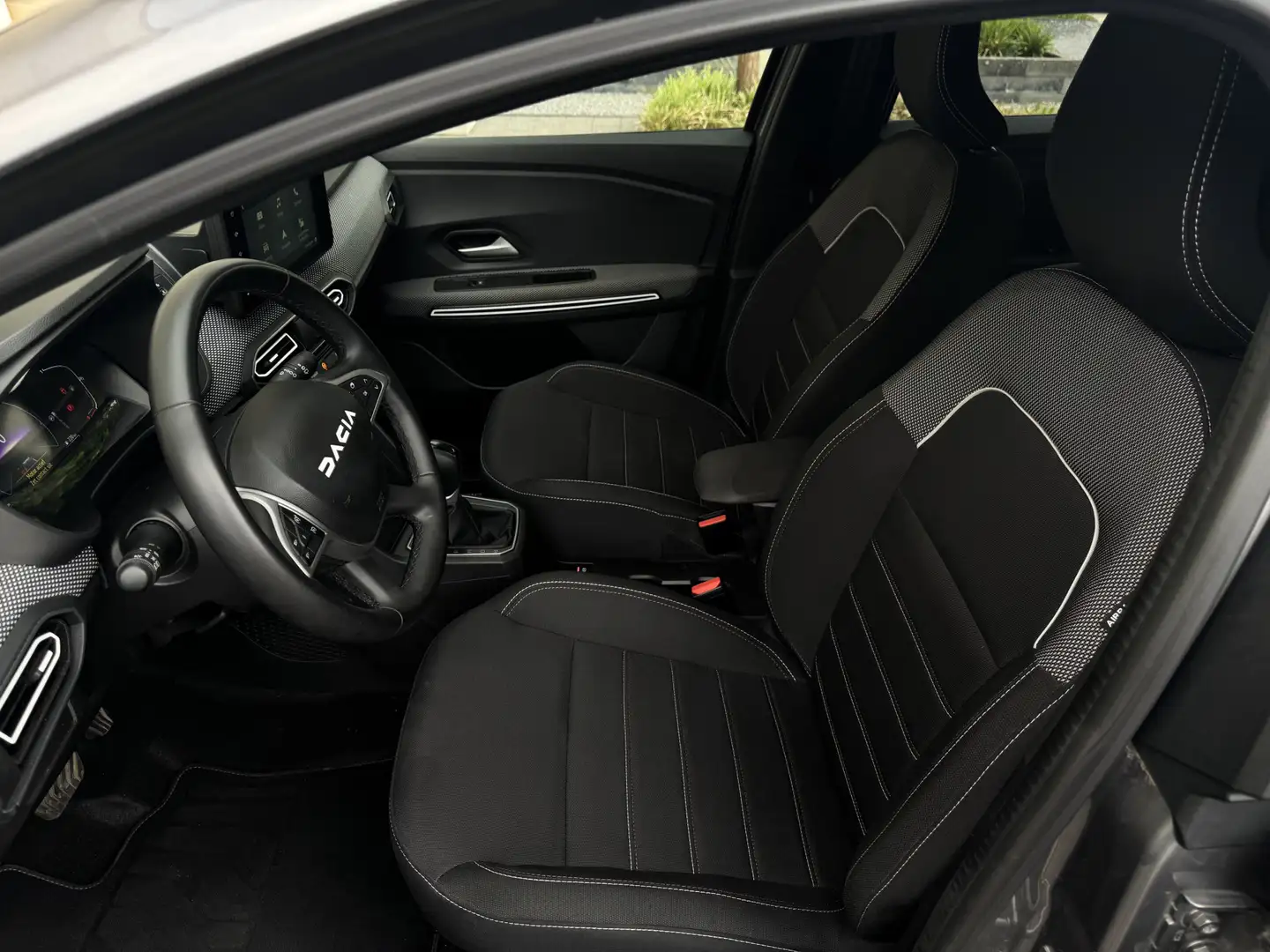 Dacia Jogger 1.6 Hybrid 140pk Extreme 5p. Navi Camera Carplay C Grijs - 2