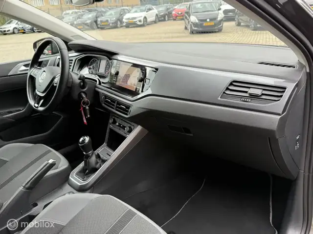 Volkswagen Polo view 14