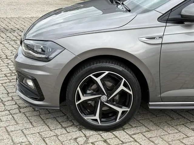 Volkswagen Polo view 7
