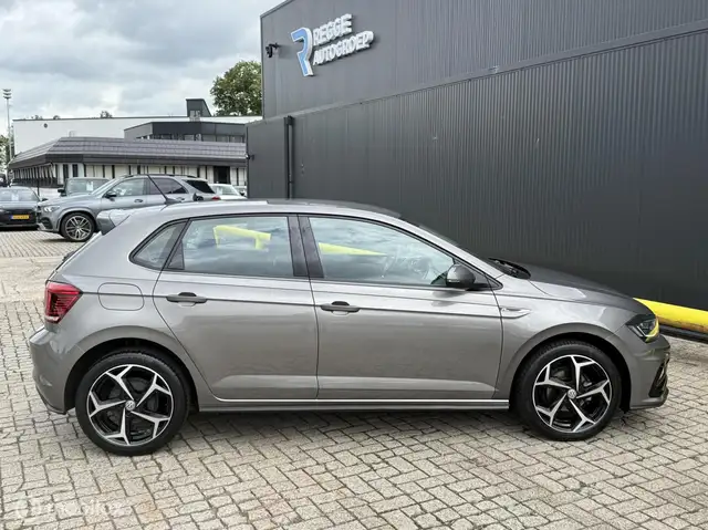 Volkswagen Polo view 11