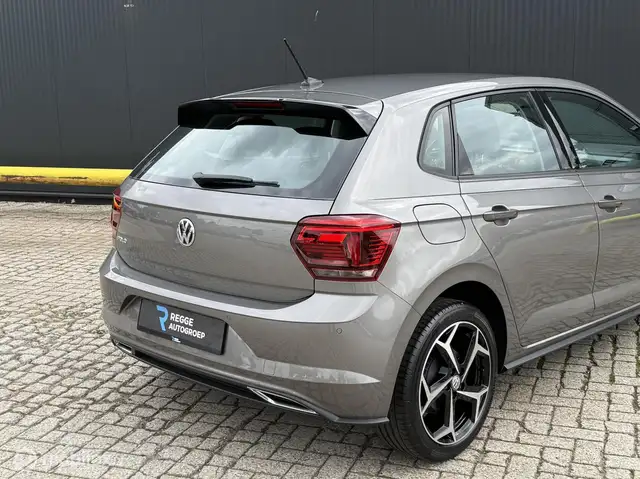 Volkswagen Polo view 10