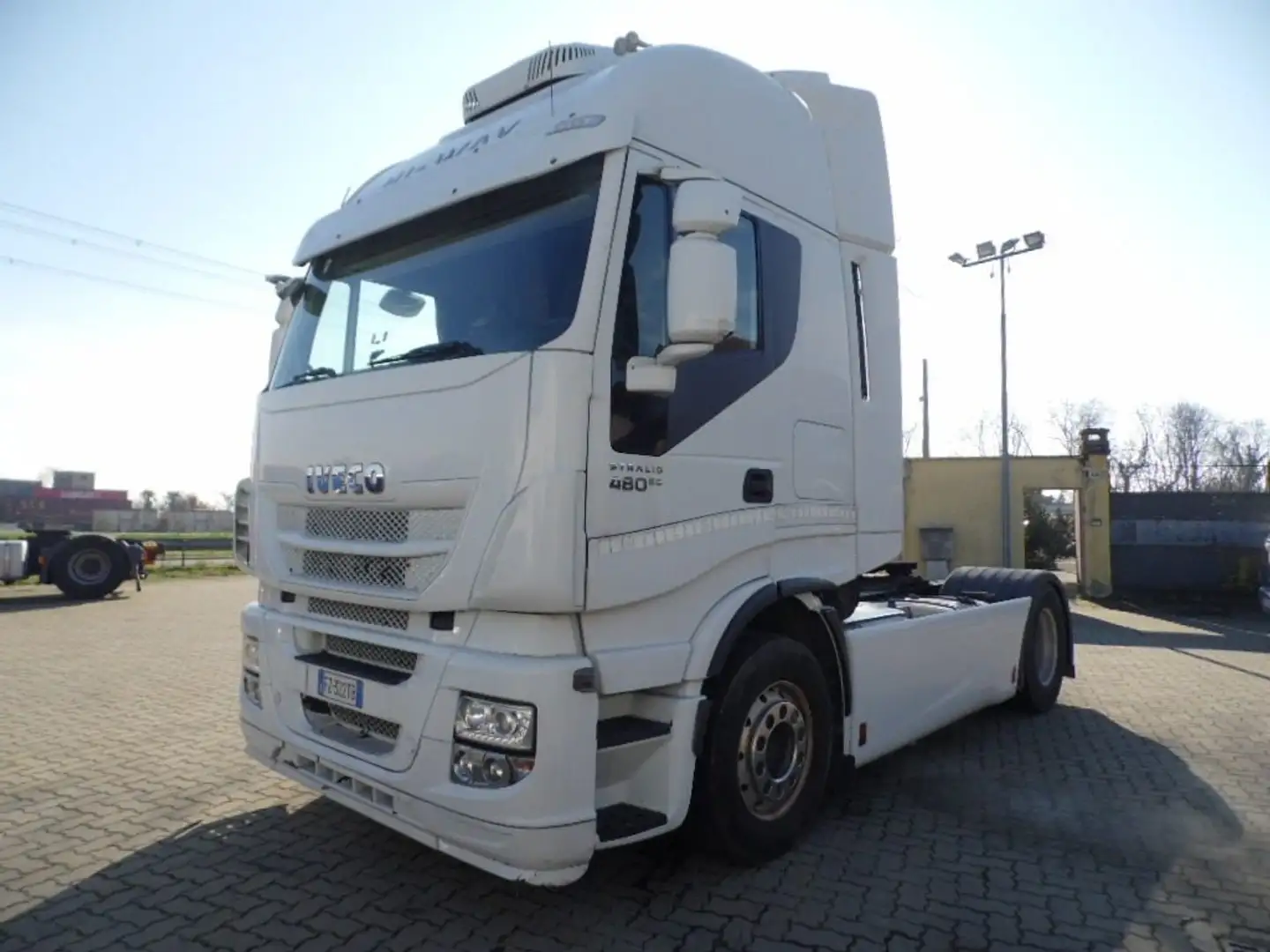 Iveco 480 T Wit - 1
