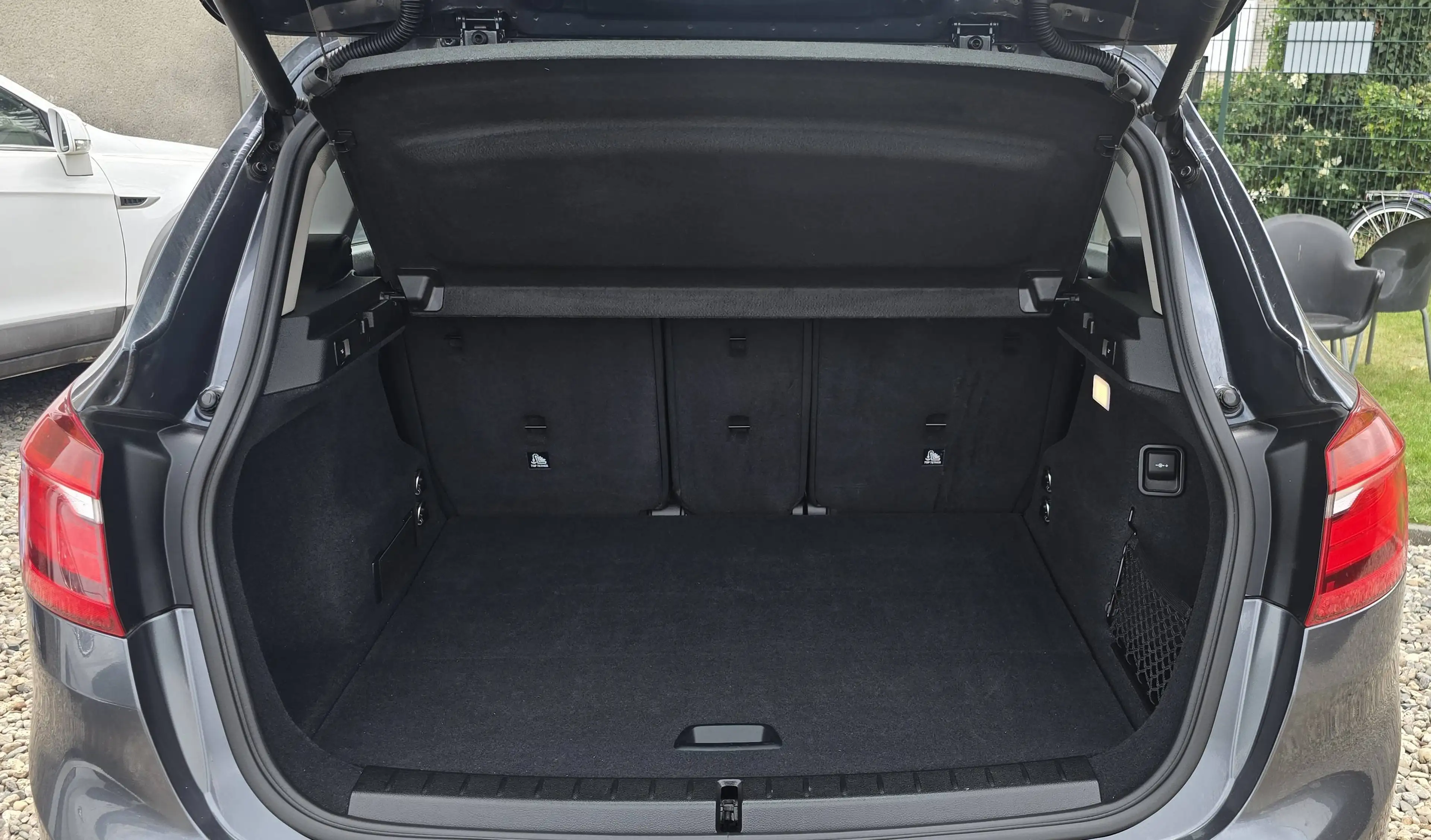 BMW 218 218 i Advantage — photo 7