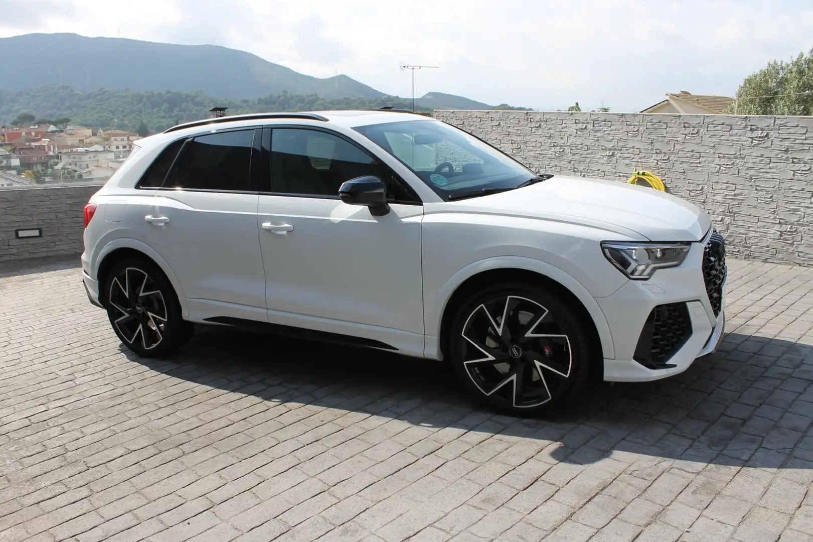 Audi RS Q3 2.5 TFSI quattro S tronic - 1