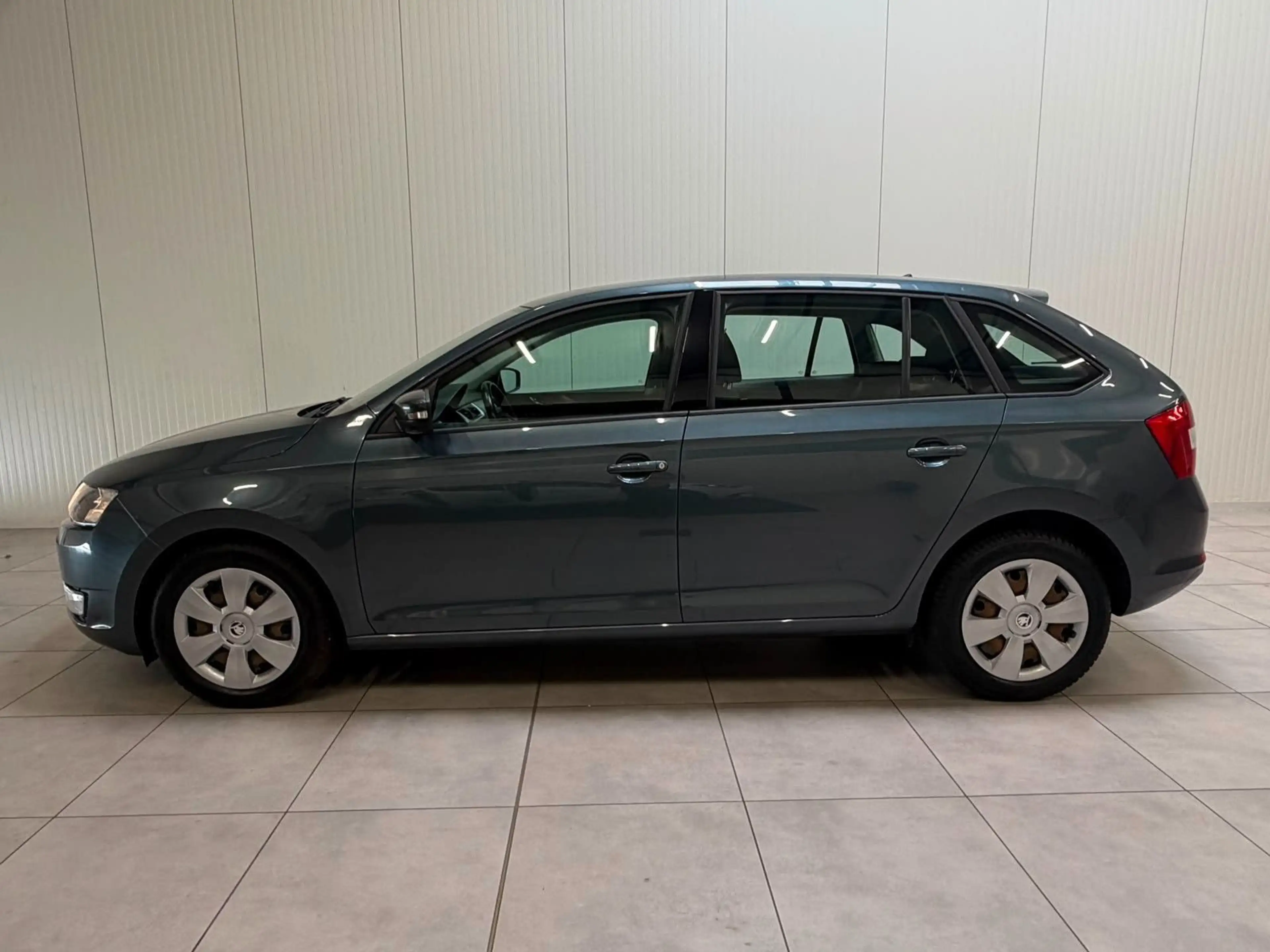 Skoda Rapid/Spaceback Spaceback/SHZ/MFL/AUTOMATIK/1.4d/ — photo 8
