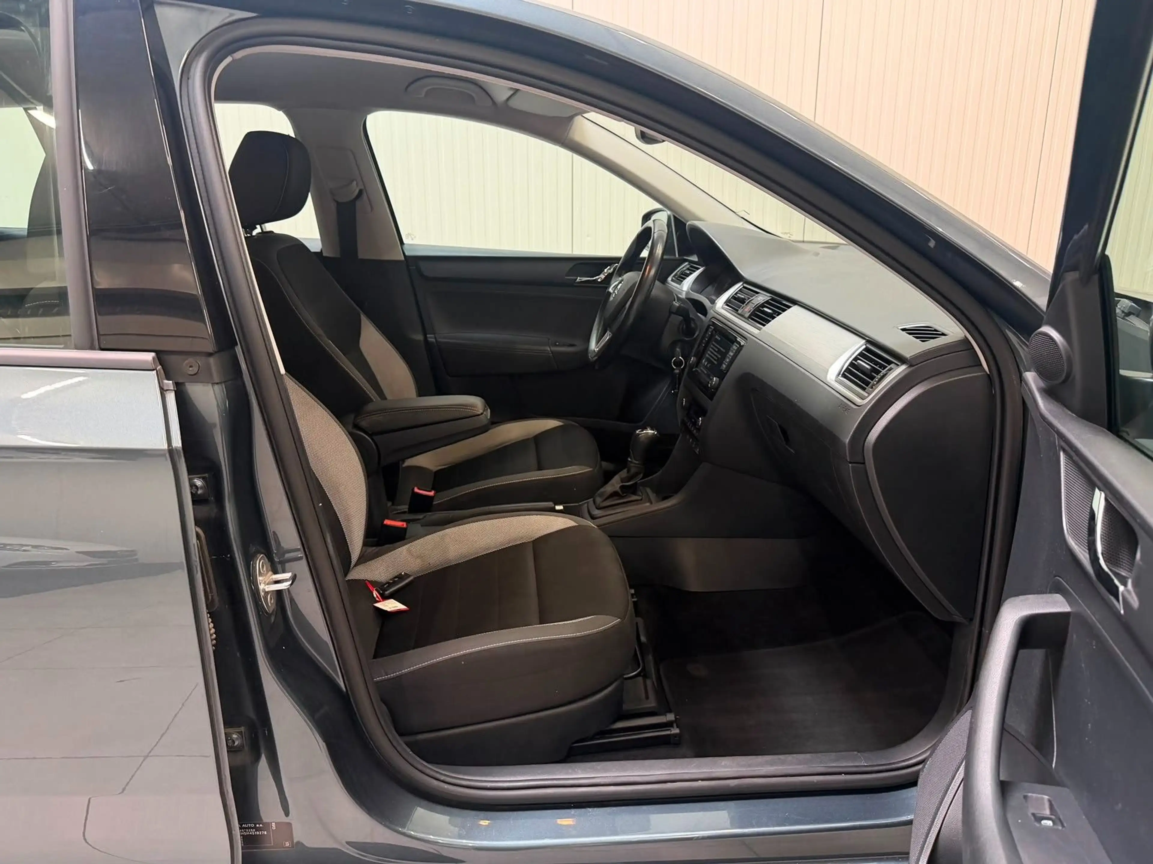 Skoda Rapid/Spaceback Spaceback/SHZ/MFL/AUTOMATIK/1.4d/ — photo 14