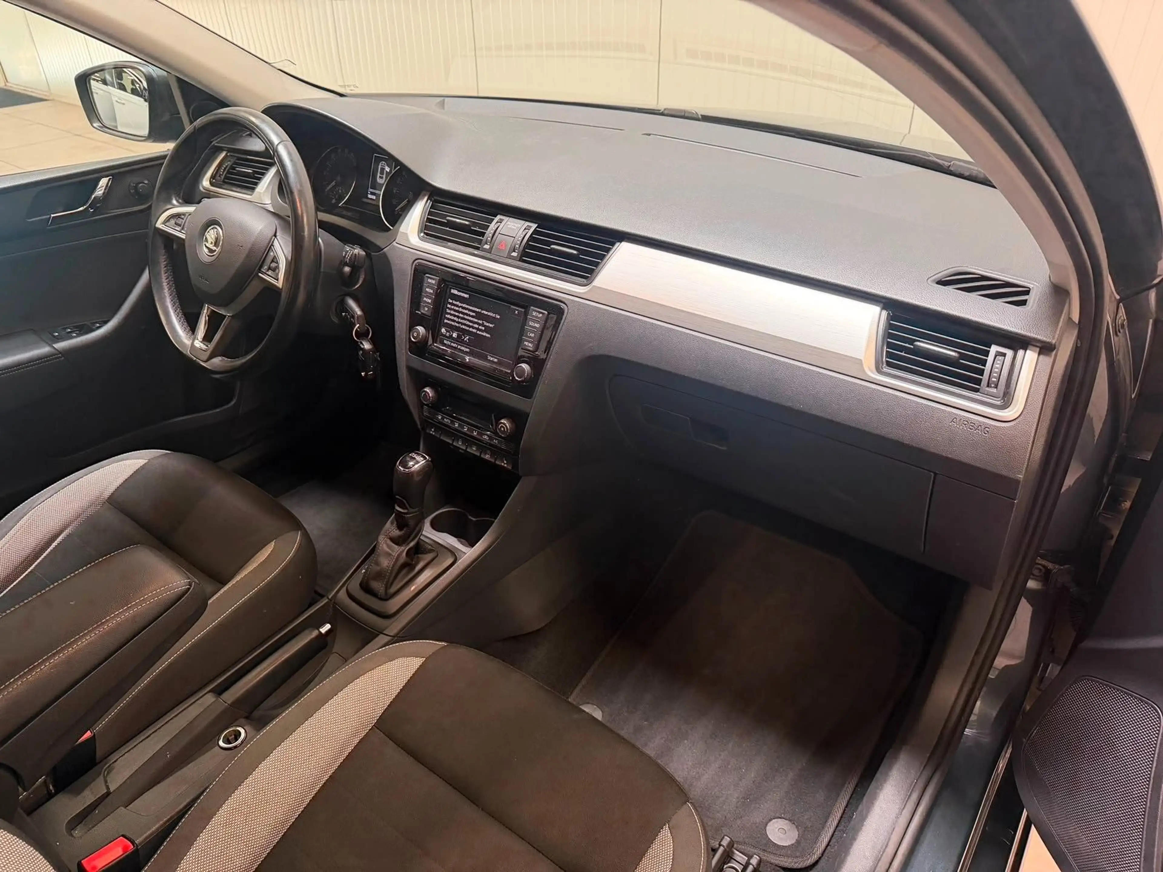 Skoda Rapid/Spaceback Spaceback/SHZ/MFL/AUTOMATIK/1.4d/ — photo 15