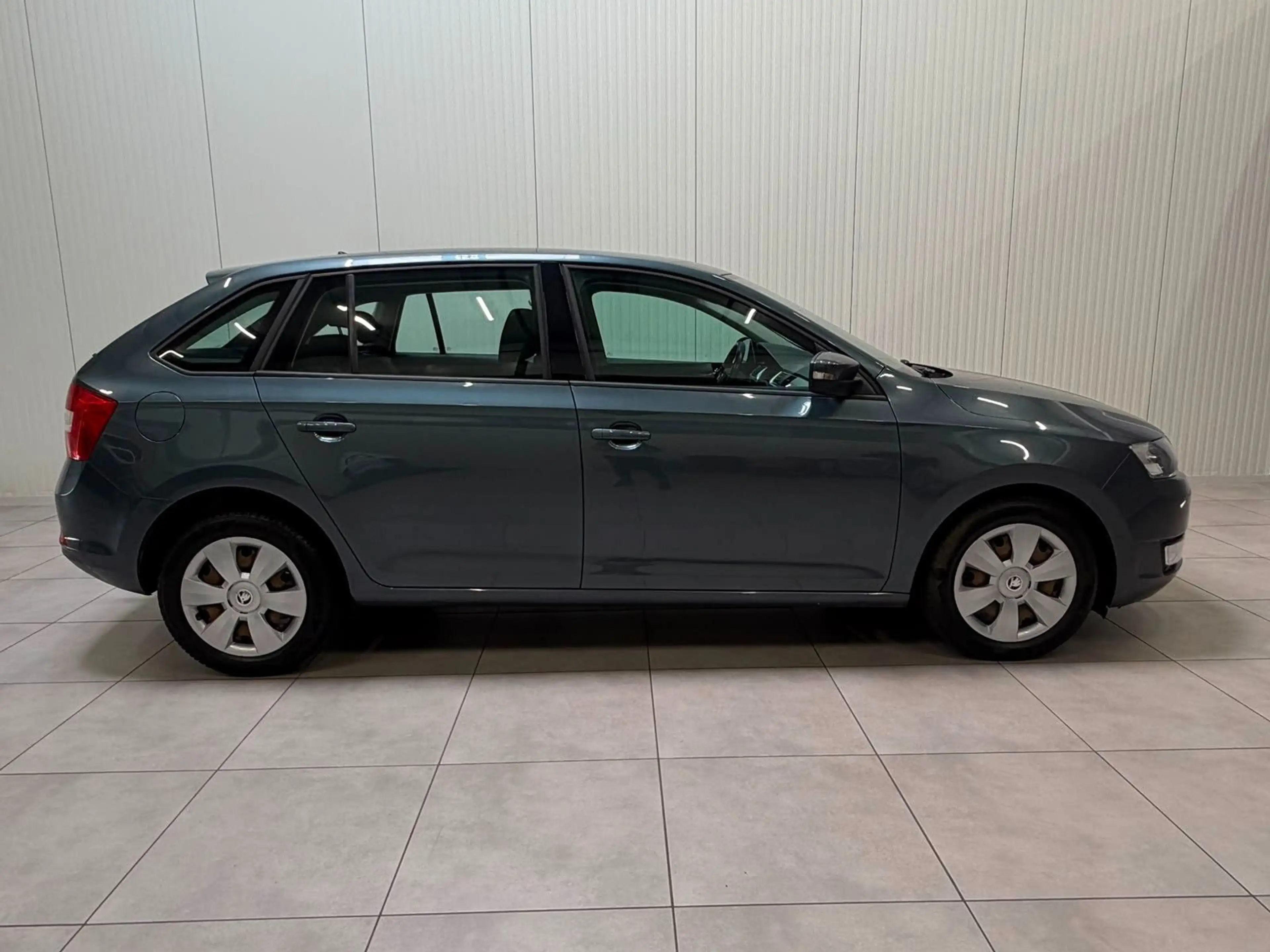 Skoda Rapid/Spaceback Spaceback/SHZ/MFL/AUTOMATIK/1.4d/ — photo 4