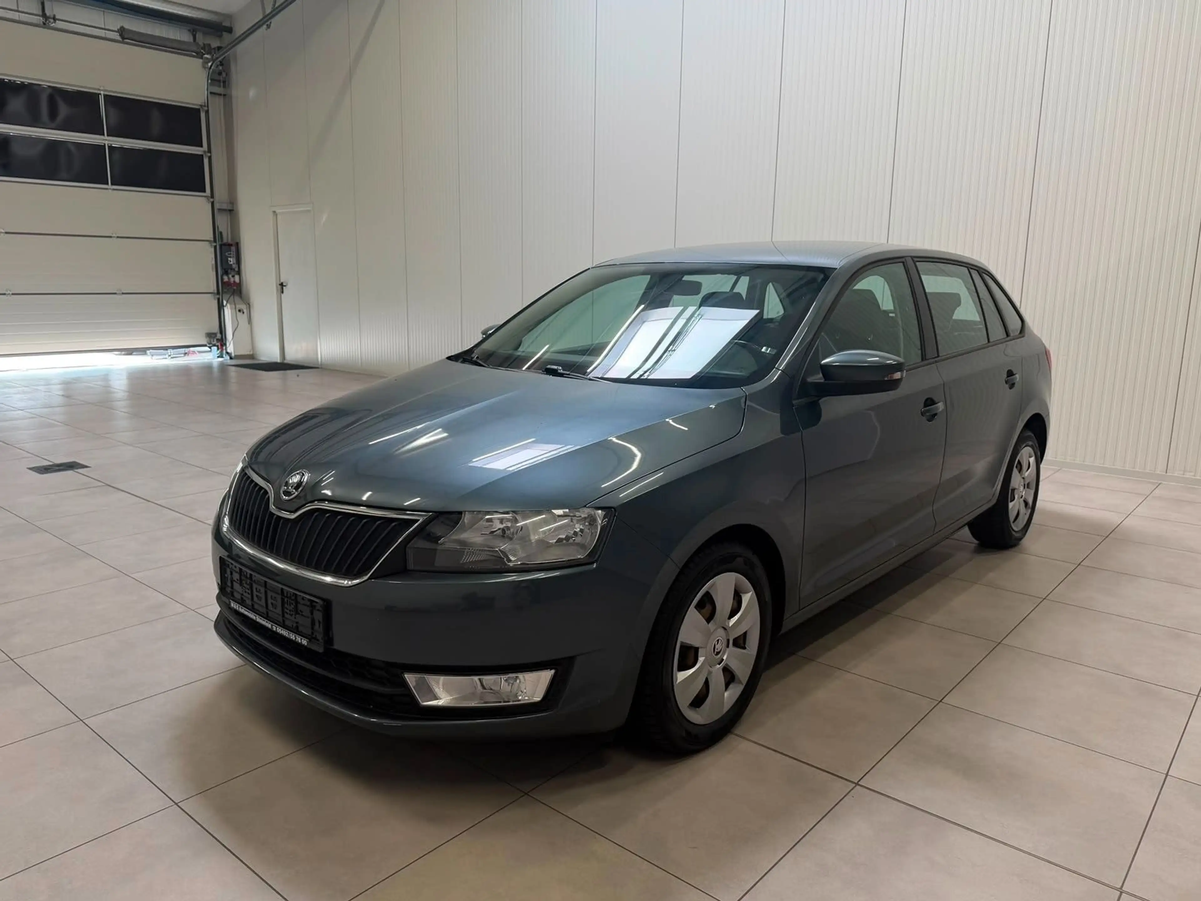 Skoda Rapid/Spaceback Spaceback/SHZ/MFL/AUTOMATIK/1.4d/
