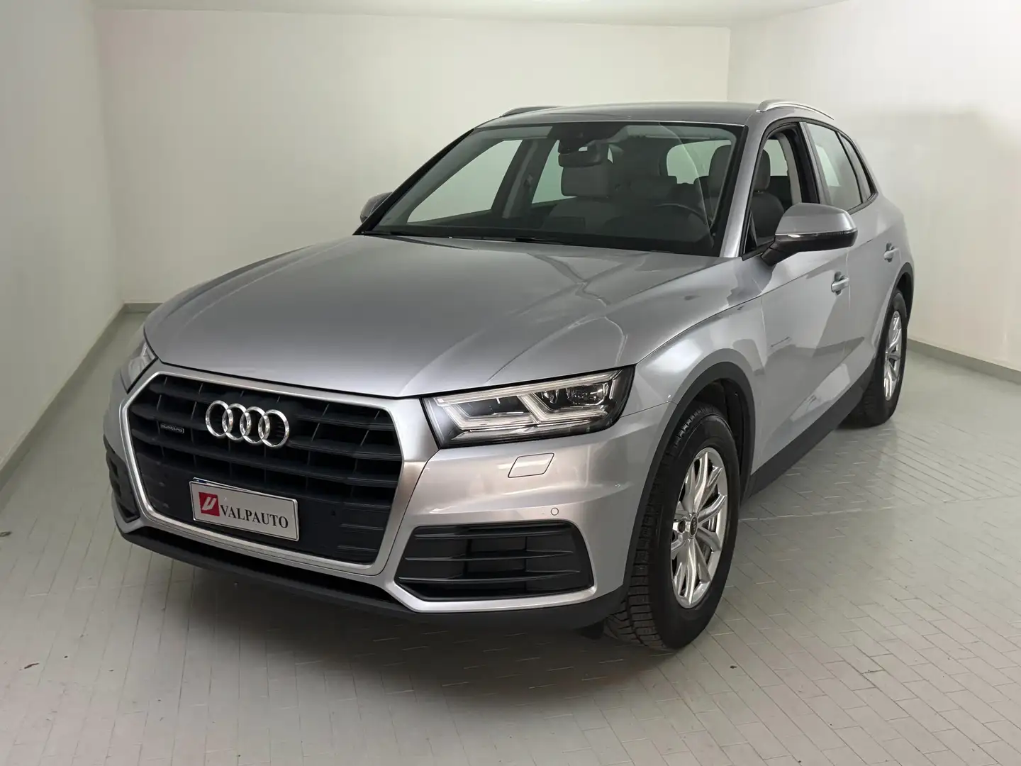 Audi Q5 40 2.0 tdi mhev Business quattro 204cv s-tronic GANCIO TRAINO SOSP. ADATTIVE Argent - 1