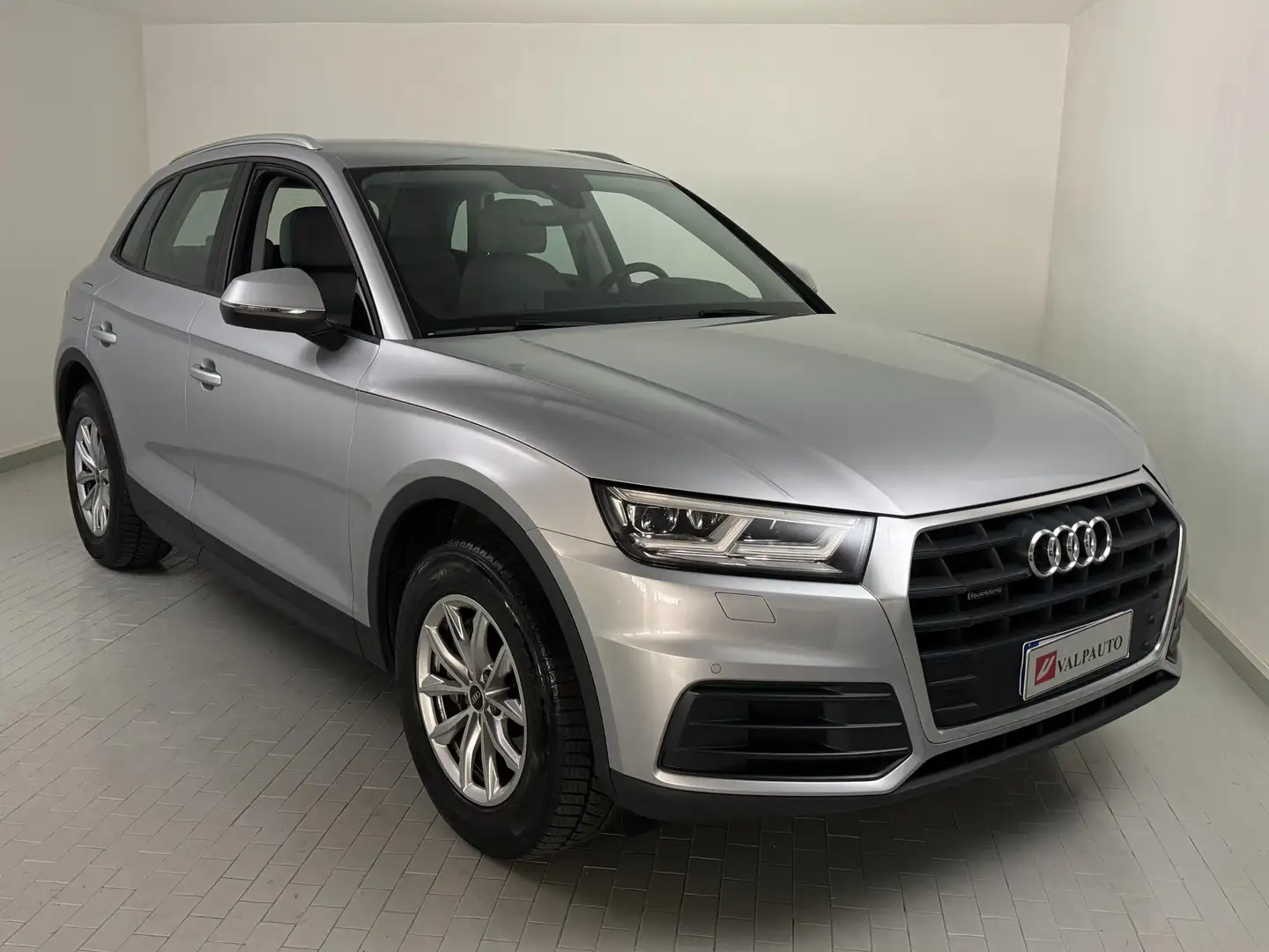 Audi Q5 40 2.0 tdi mhev Business quattro 204cv s-tronic GANCIO TRAINO SOSP. ADATTIVE Argent - 2