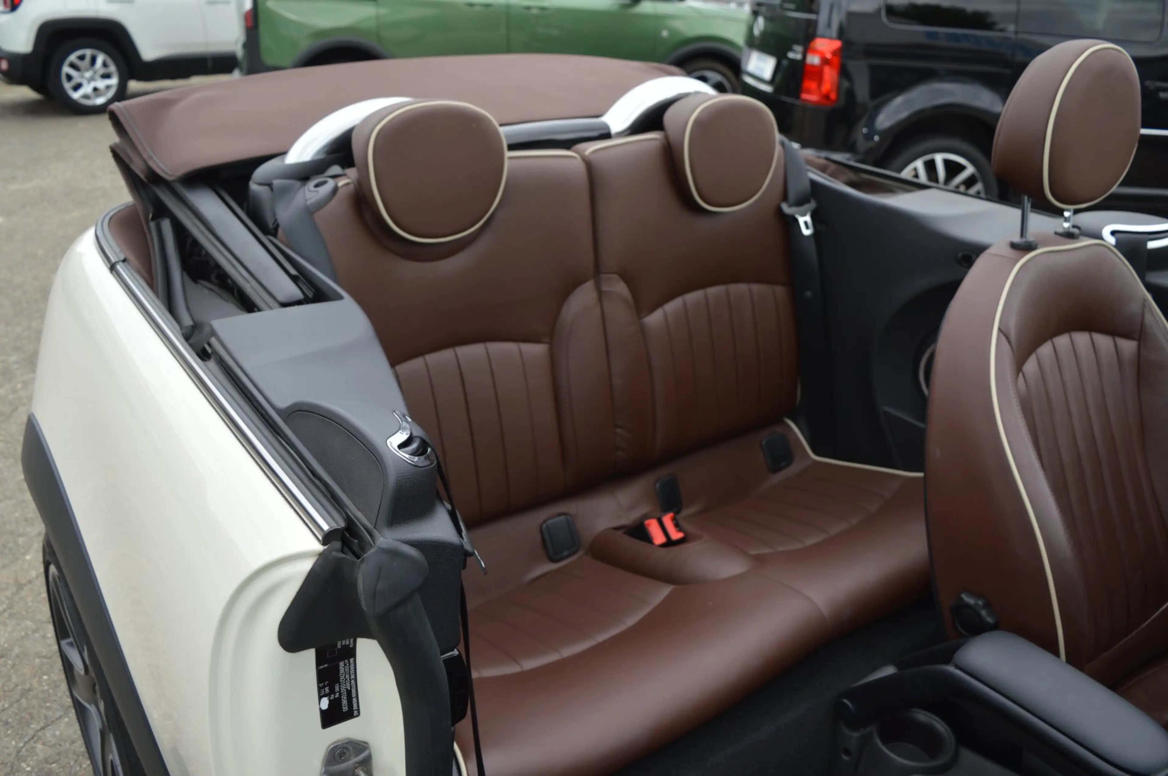 MINI Cooper Cabrio 1.6 16V Chili Leder/Navi/Xenon/SH/PDC/Alu 17 — photo 5