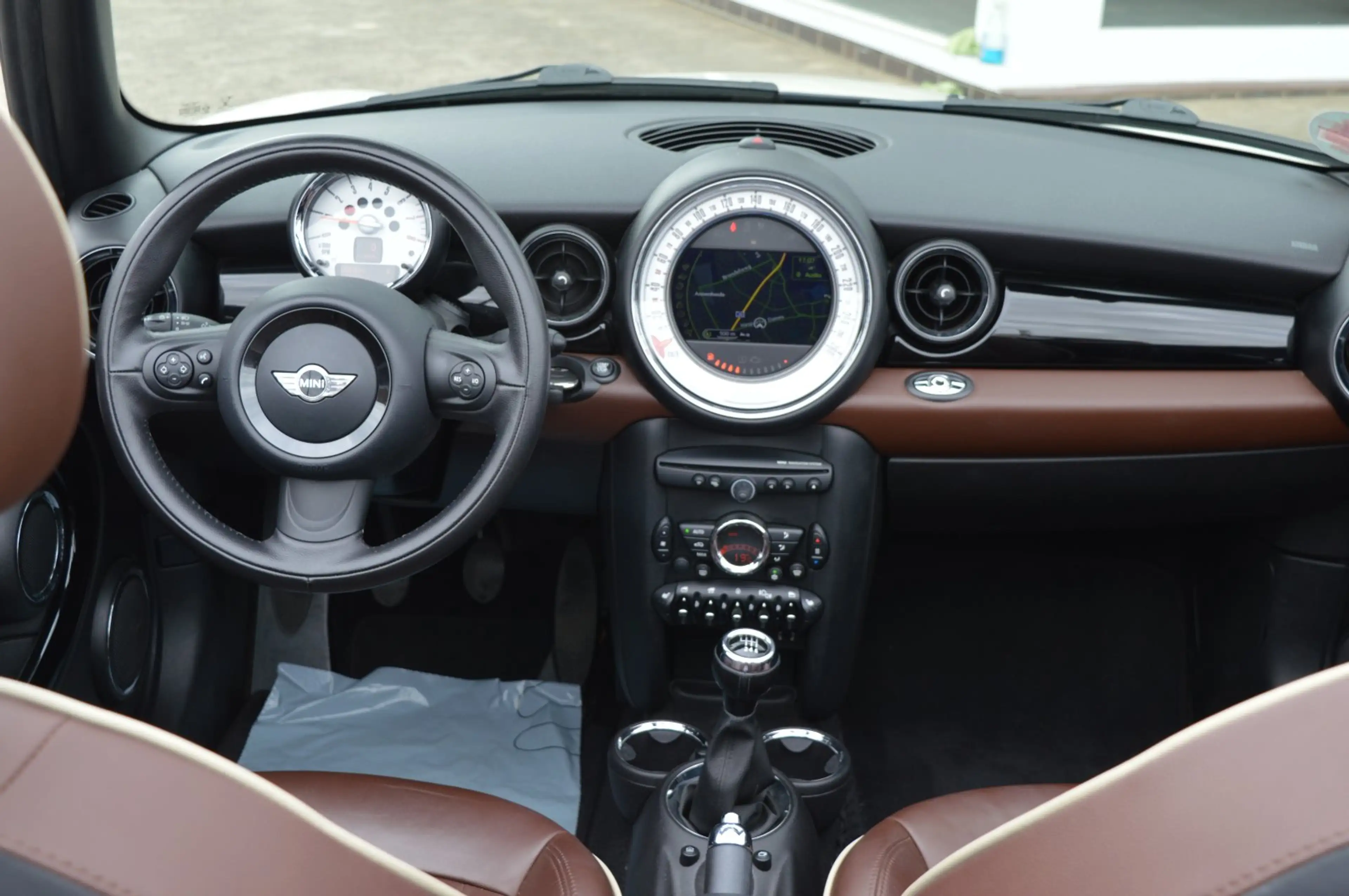 MINI Cooper Cabrio 1.6 16V Chili Leder/Navi/Xenon/SH/PDC/Alu 17 — photo 7