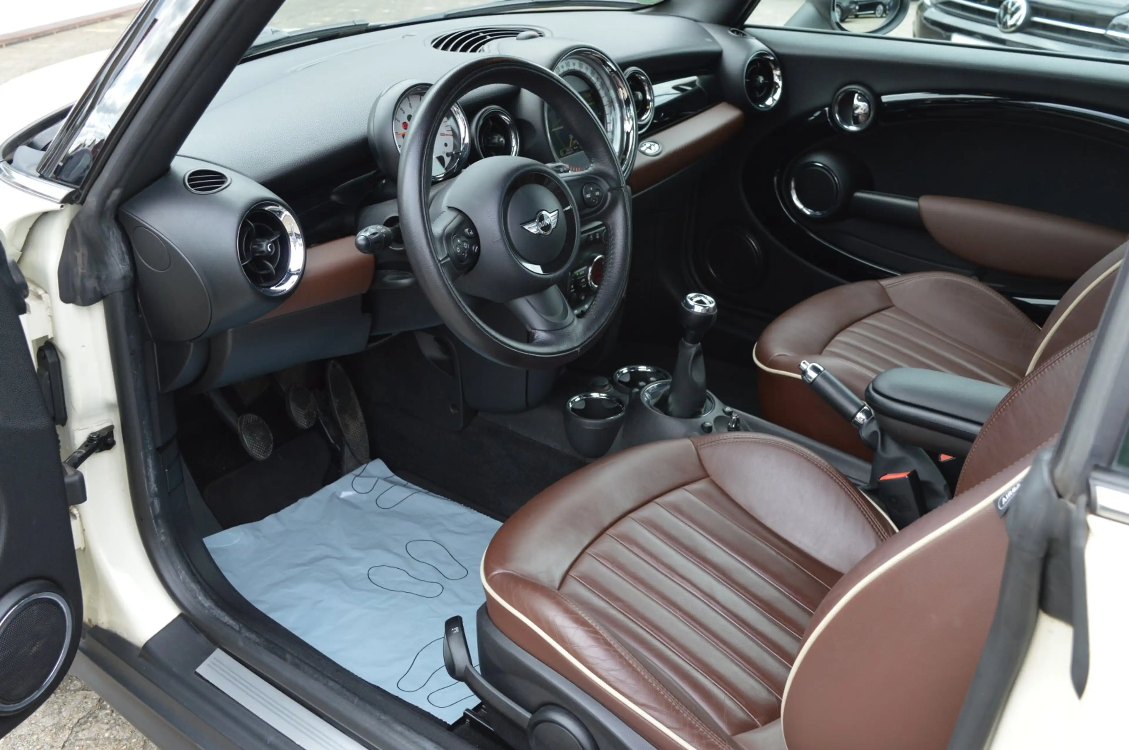 MINI Cooper Cabrio 1.6 16V Chili Leder/Navi/Xenon/SH/PDC/Alu 17 — photo 2