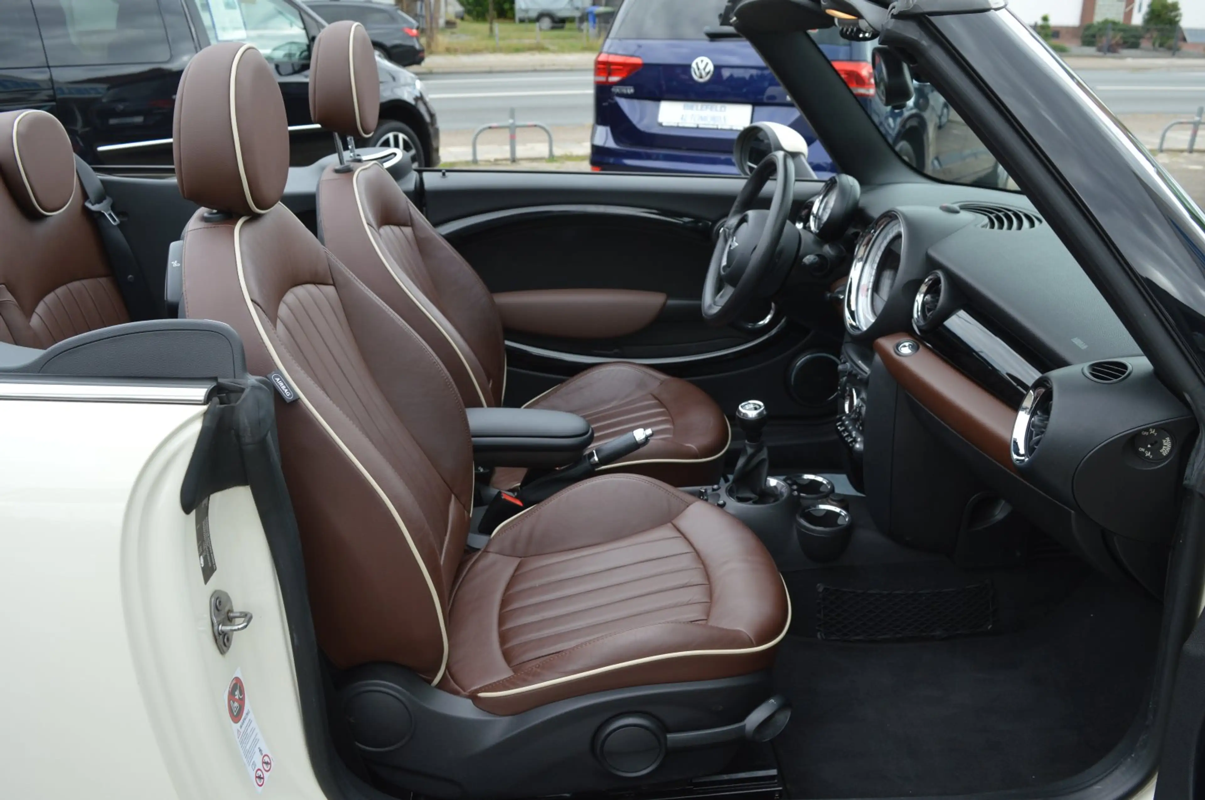 MINI Cooper Cabrio 1.6 16V Chili Leder/Navi/Xenon/SH/PDC/Alu 17 — photo 4