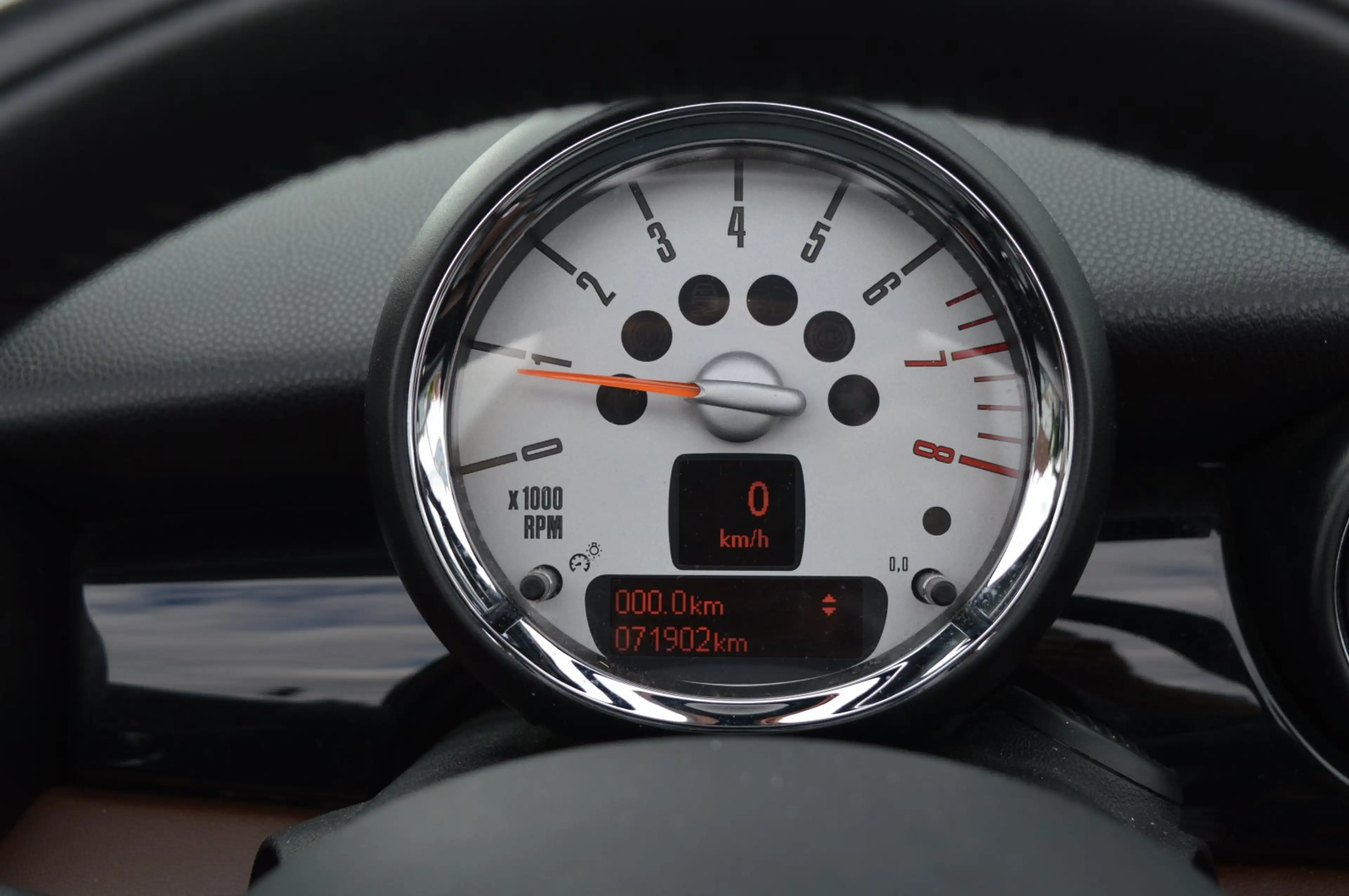 MINI Cooper Cabrio 1.6 16V Chili Leder/Navi/Xenon/SH/PDC/Alu 17 — photo 9
